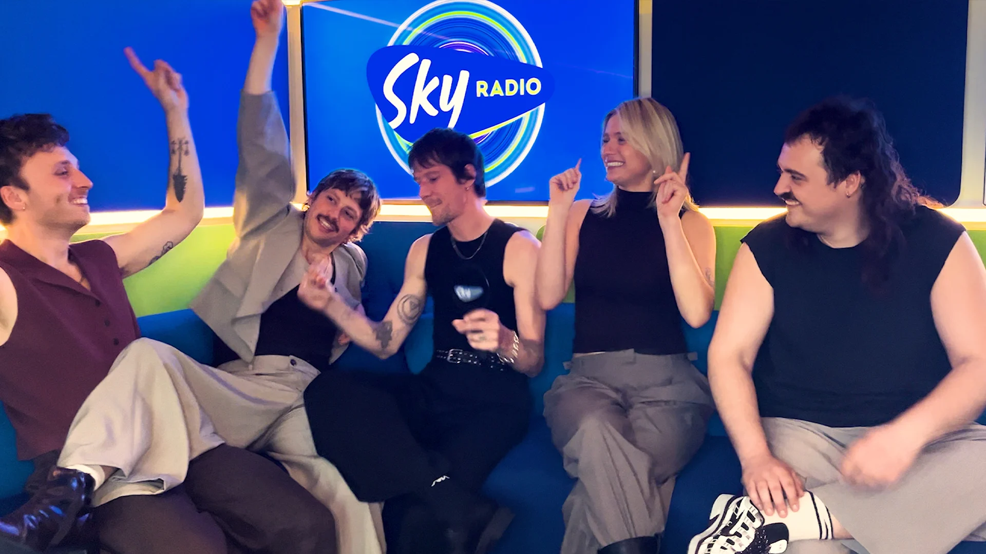 Son Mieux zingt hits van Adele en Shakira in ‘Zing het woord dat je hoort’