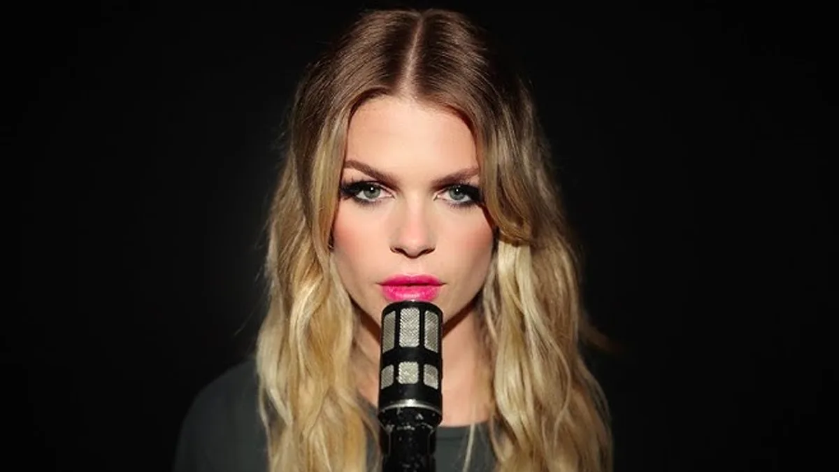 Dating The Devil is het nieuwe nummer van Davina Michelle! 😈