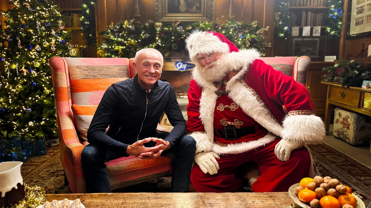 Andrew Ridgeley van Wham! opent The Christmas Station!