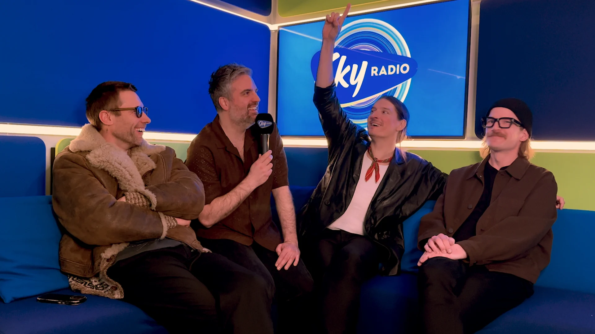 Kensington gaat hun eigen hits blind ranken!