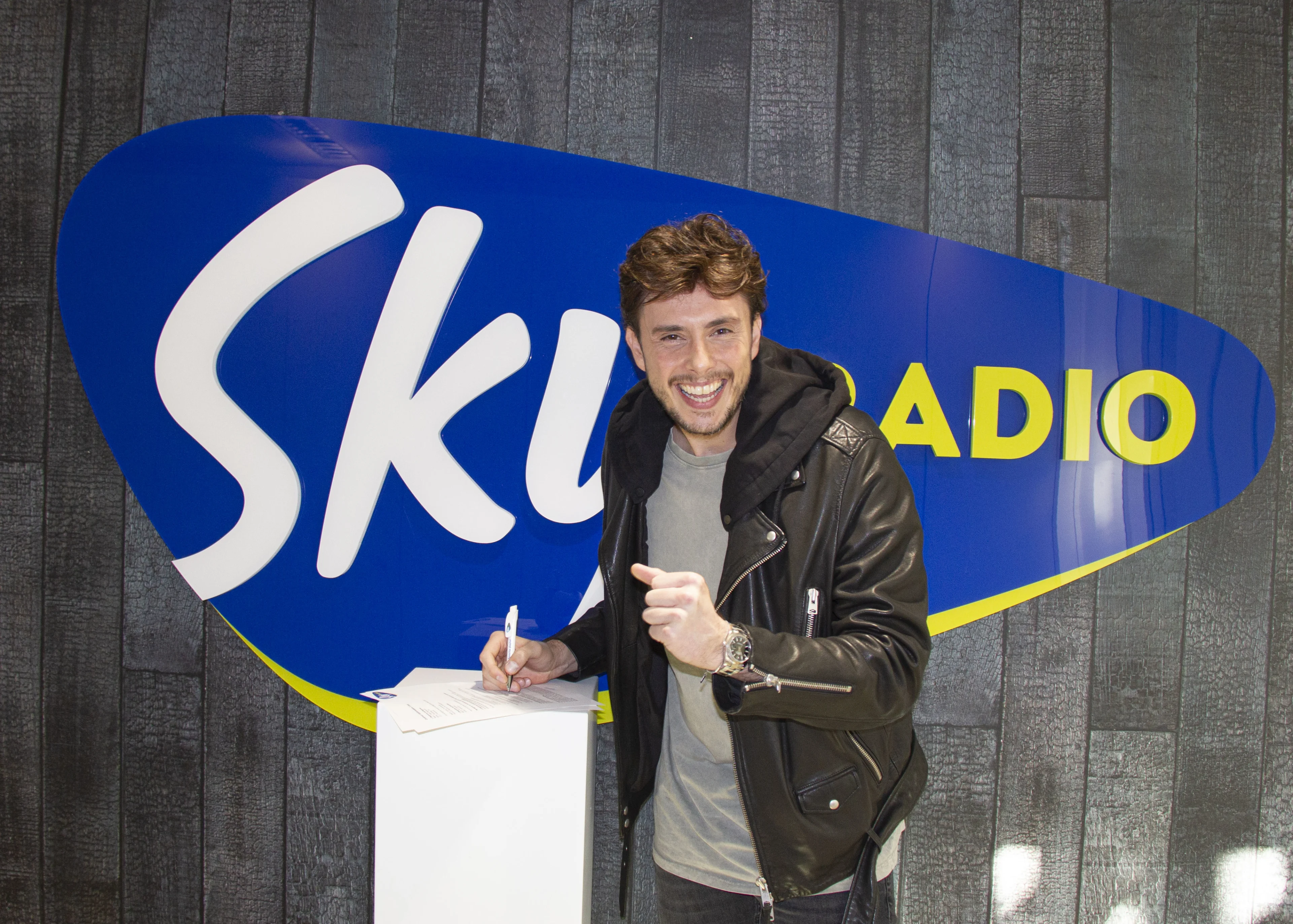 Leuk nieuws! Mark Labrand tekent 3 jaar bij als stationvoice bij Sky Radio