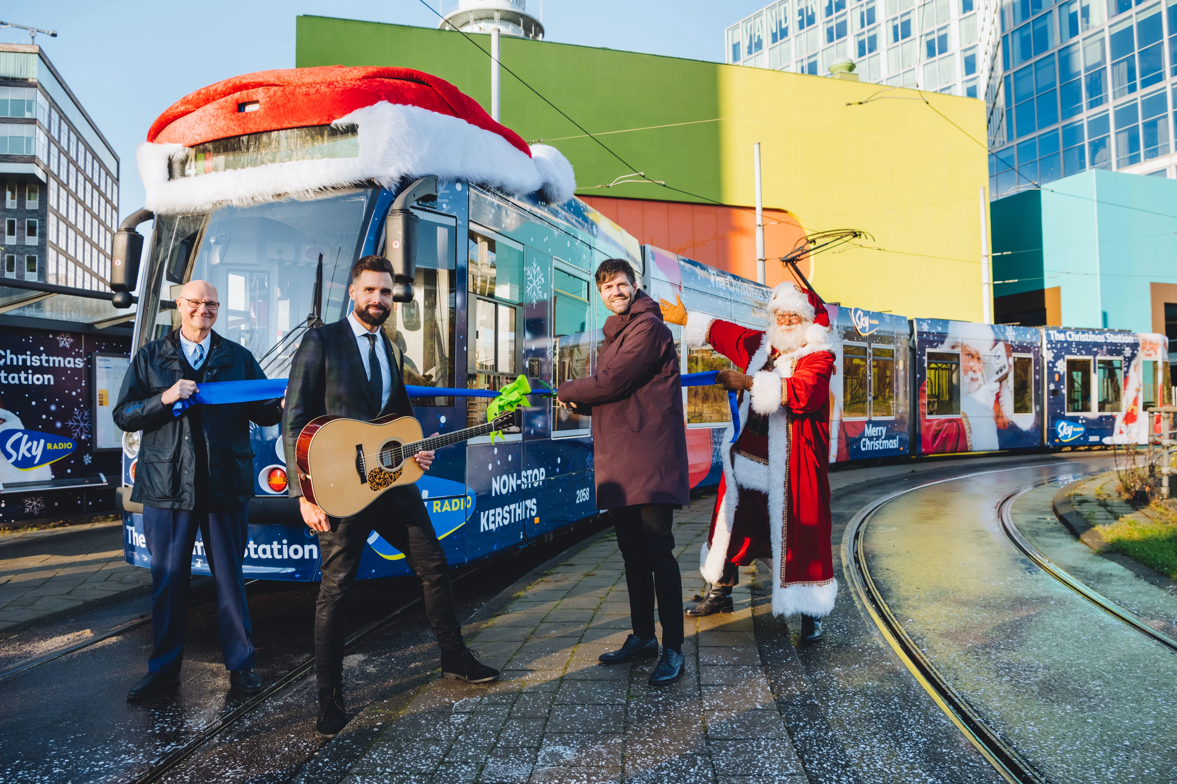 Nick en Simon openen de Sky Radio kersttram 🎅