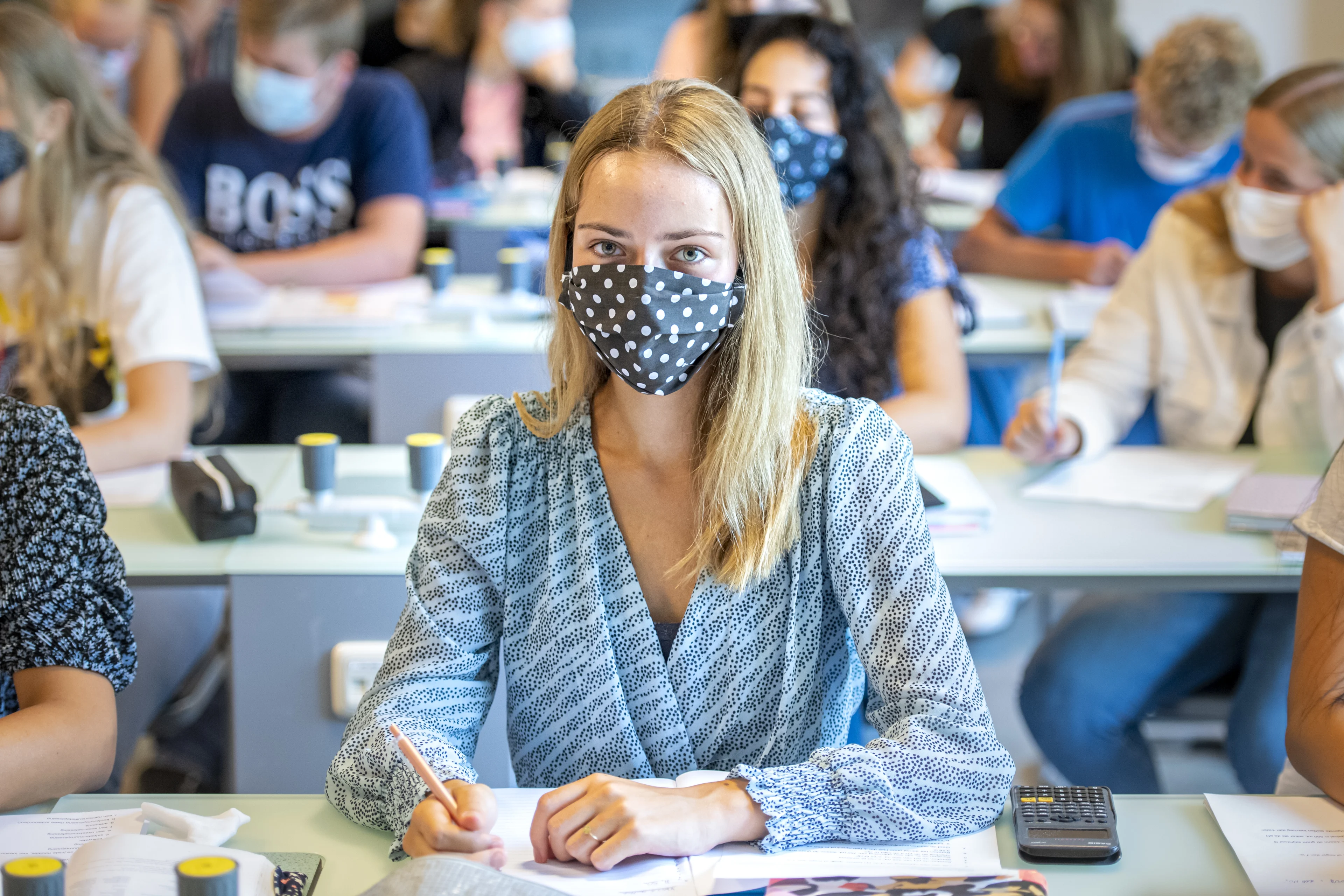 Onderwijsbonden verrast door 'voorgenomen bezuinigingen'