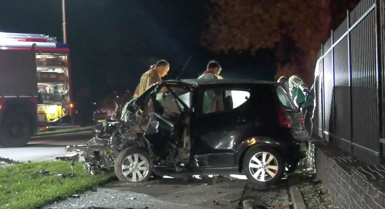 Man (44) overleden na frontale botsing op N279 in Horn