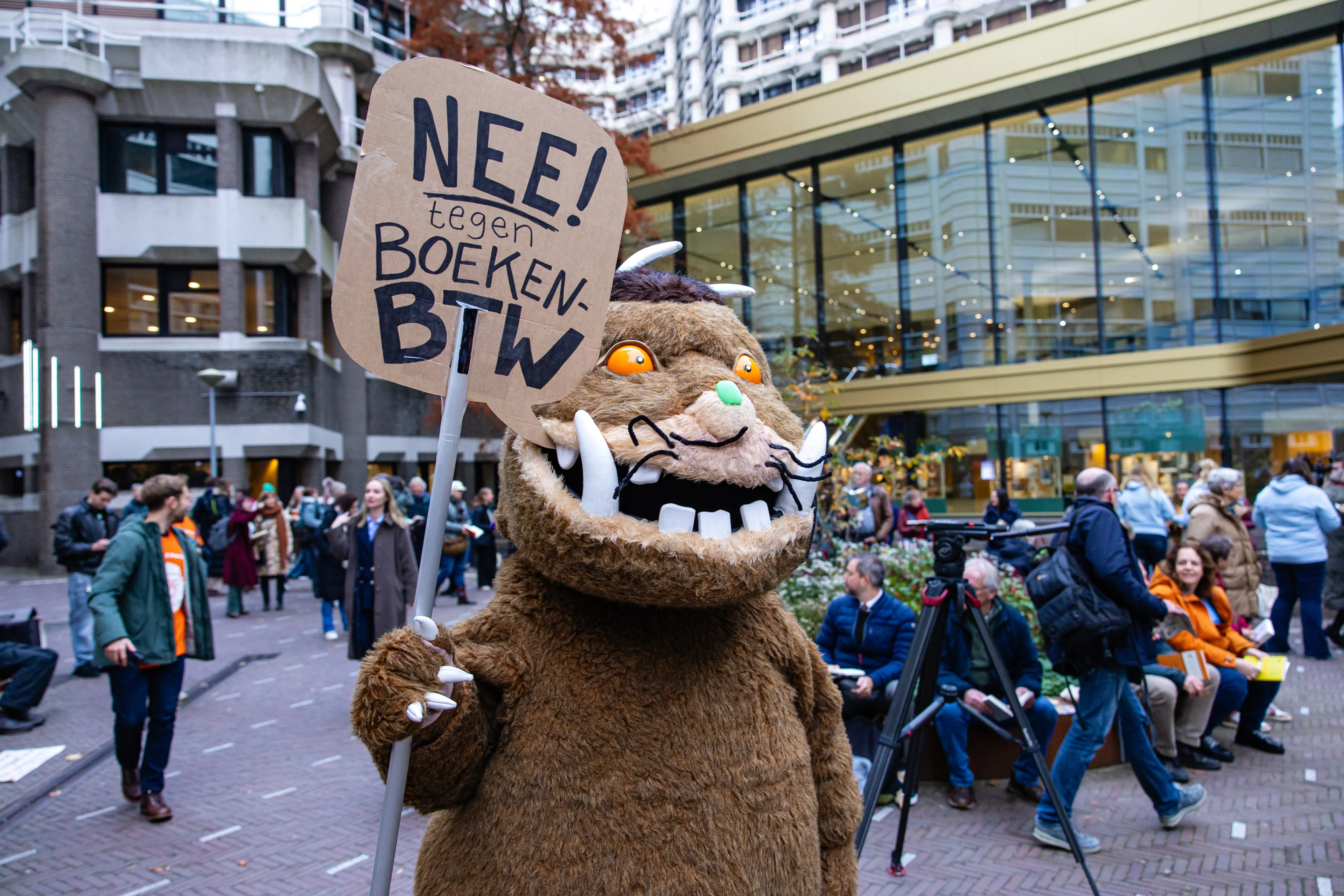 Btw-verhoging gaat voorlopig niet door: gesprek over alternatief