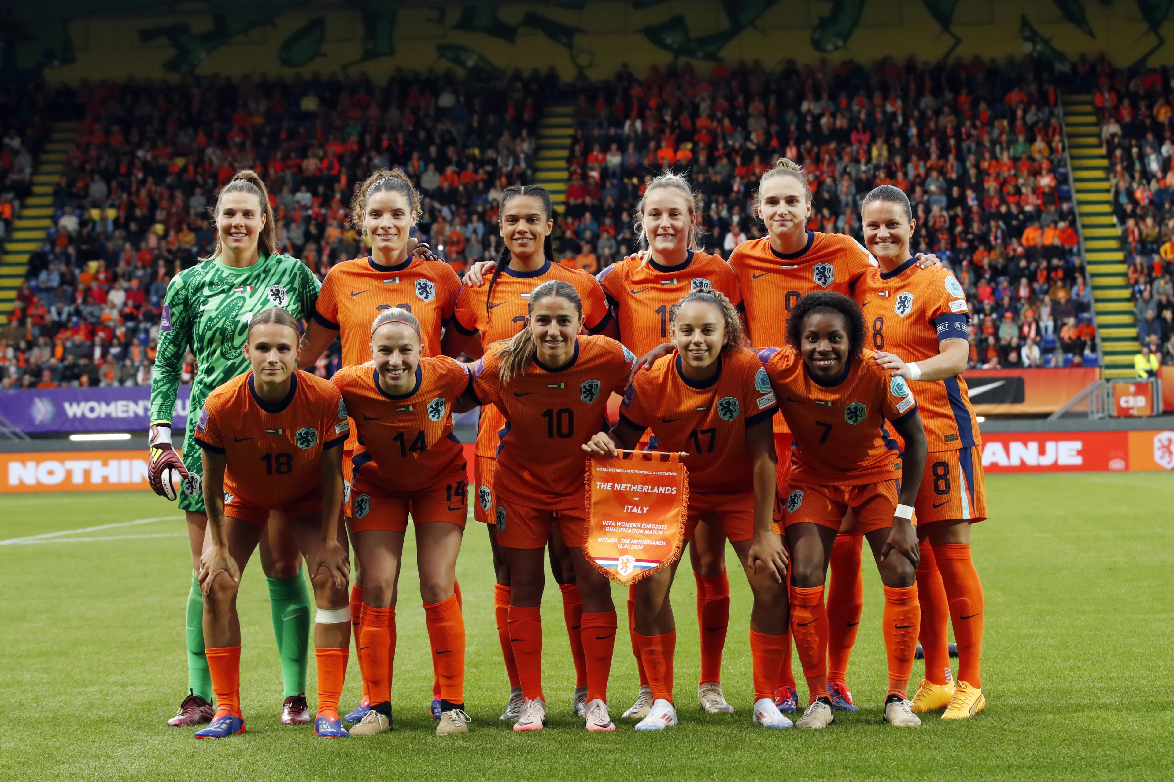 Leeuwinnen kwalificeren zich voor EK