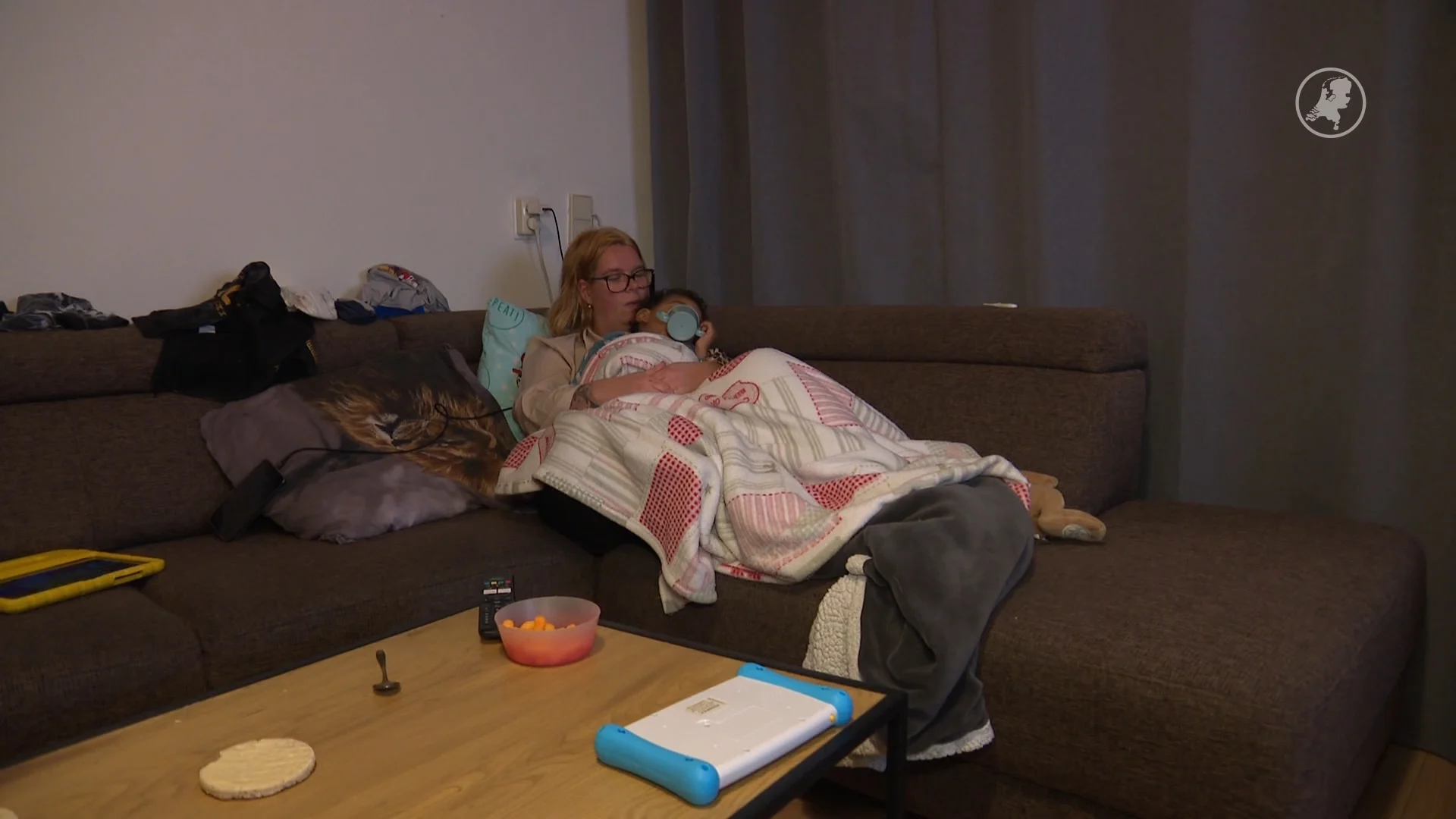 Geen reparaties? Geen huurgeld: bewoners van flat IJmuiden zijn klaar met tocht en kou