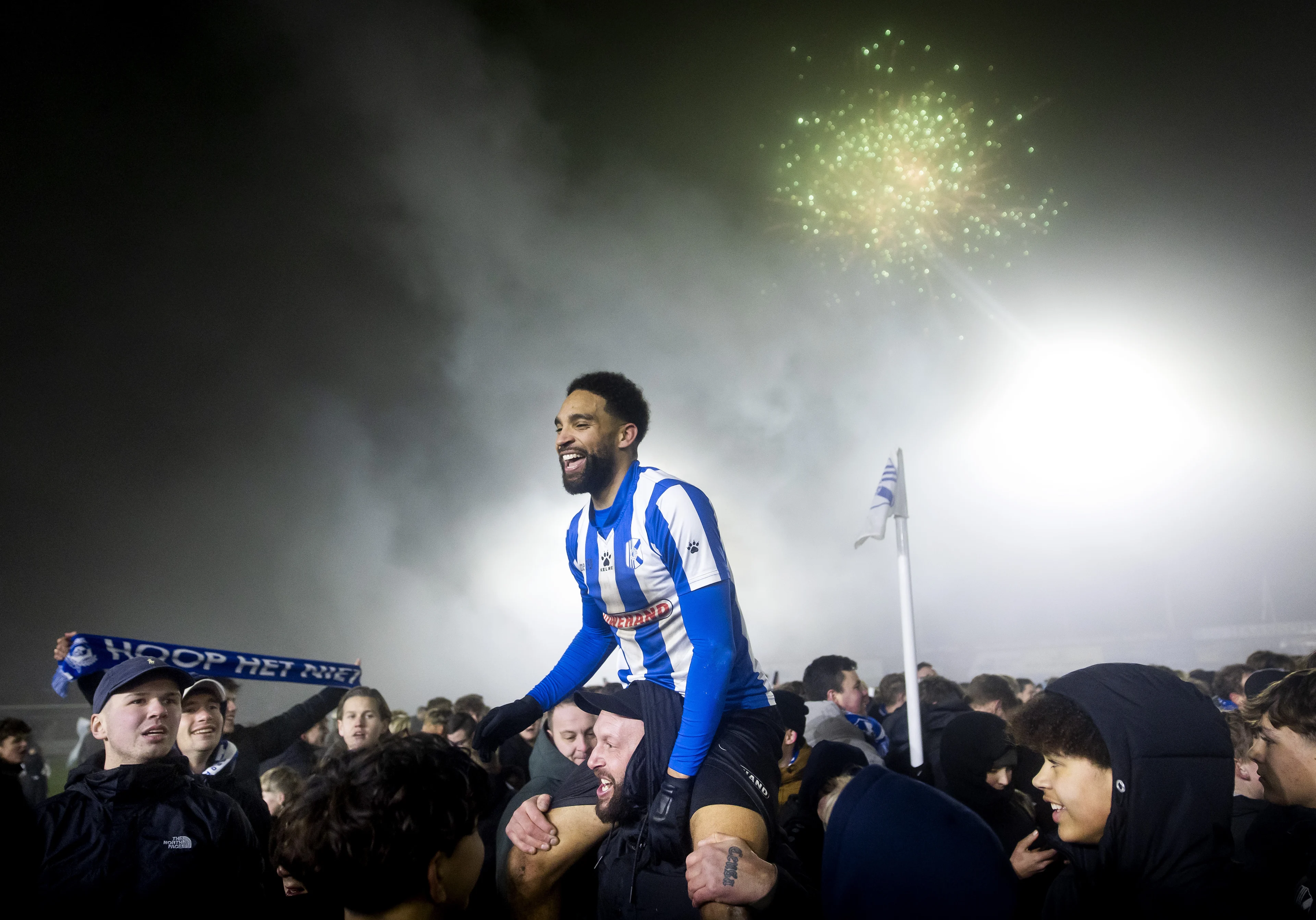 Wereldprimeur in KNVB-beker: amateurclubs strijden om eigen 'blauwe dennenappel'