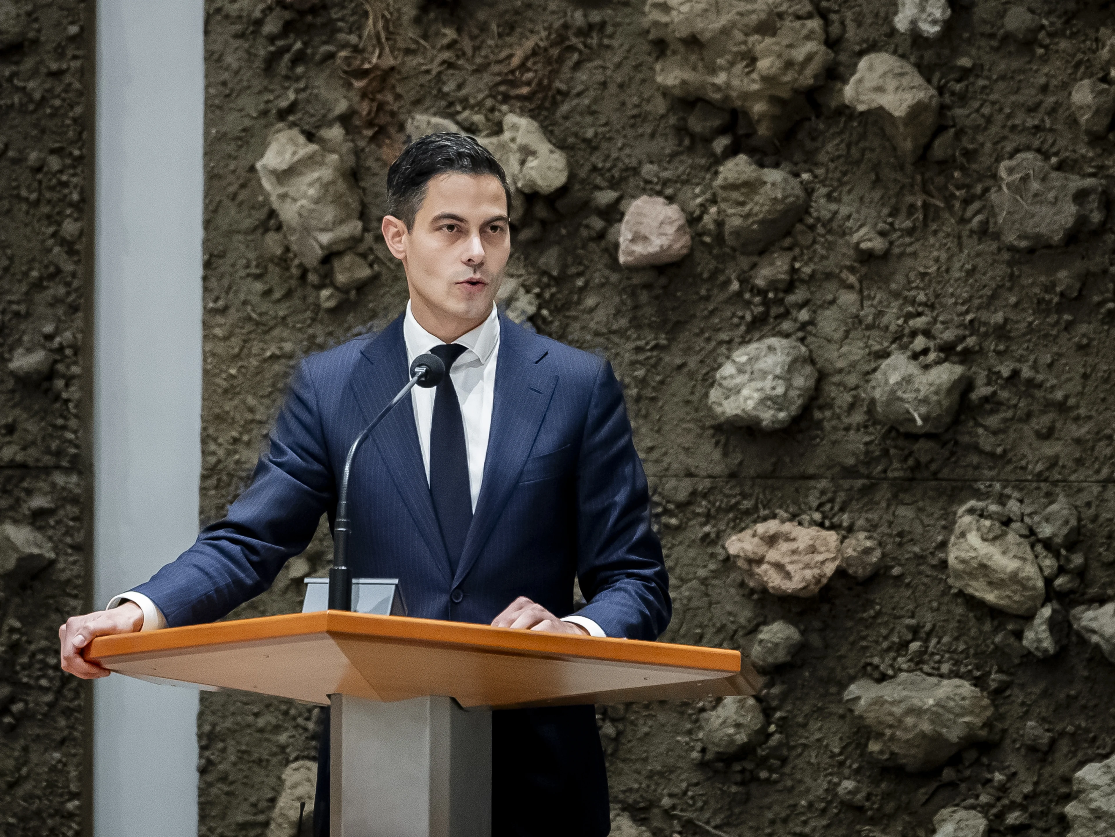 D66 wil noodkabinet met ‘gedegen bestuurders’ na vertrek NSC