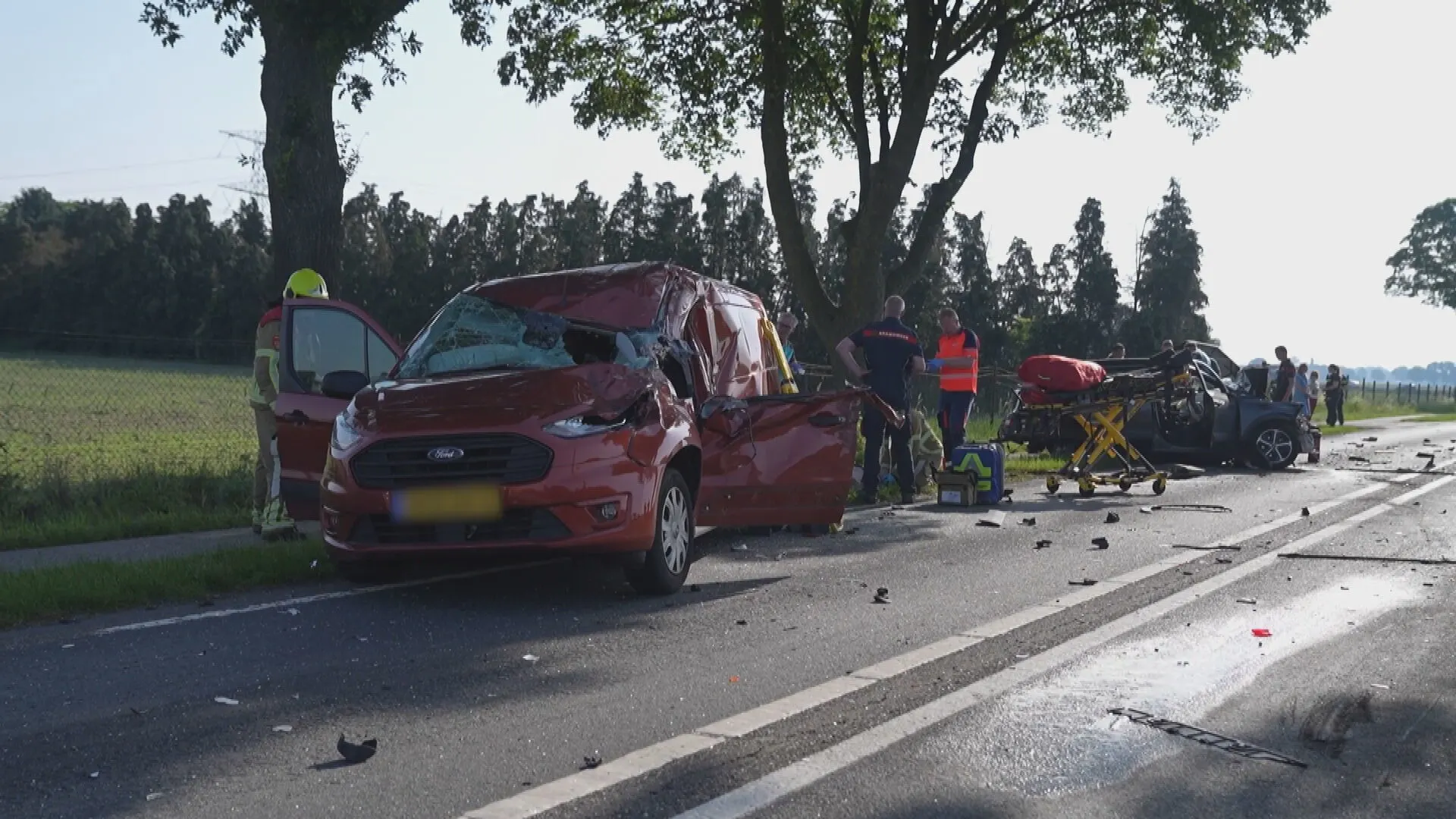 Dode en gewonde na frontale aanrijding bij Limburgse Kelpen-Oler