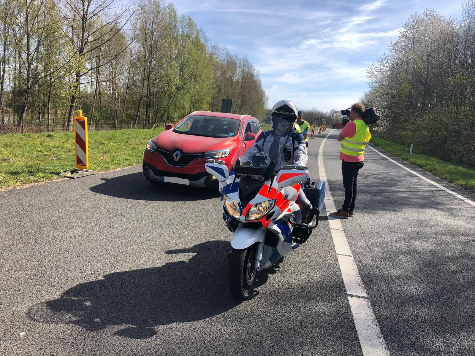 Meeste Duitsers negeren verzoek om te keren in Roermond