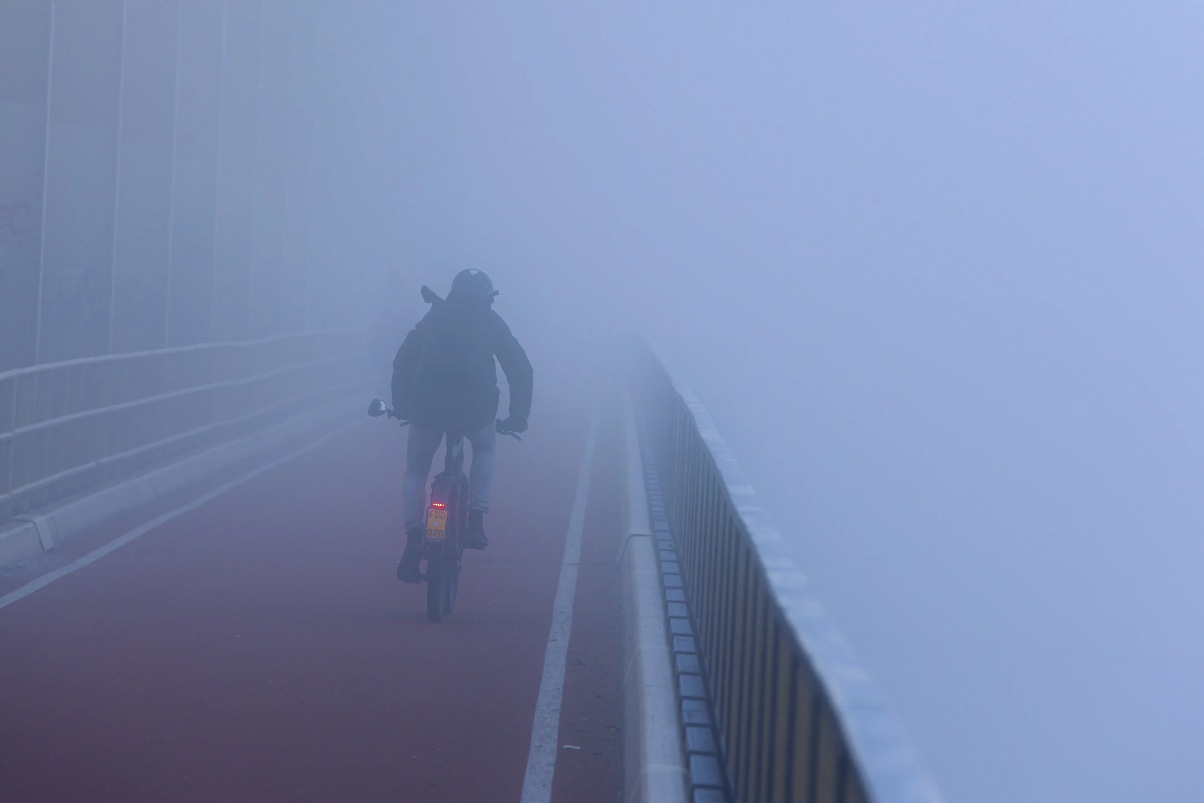Code geel van kracht vanwege mist in oosten van het land