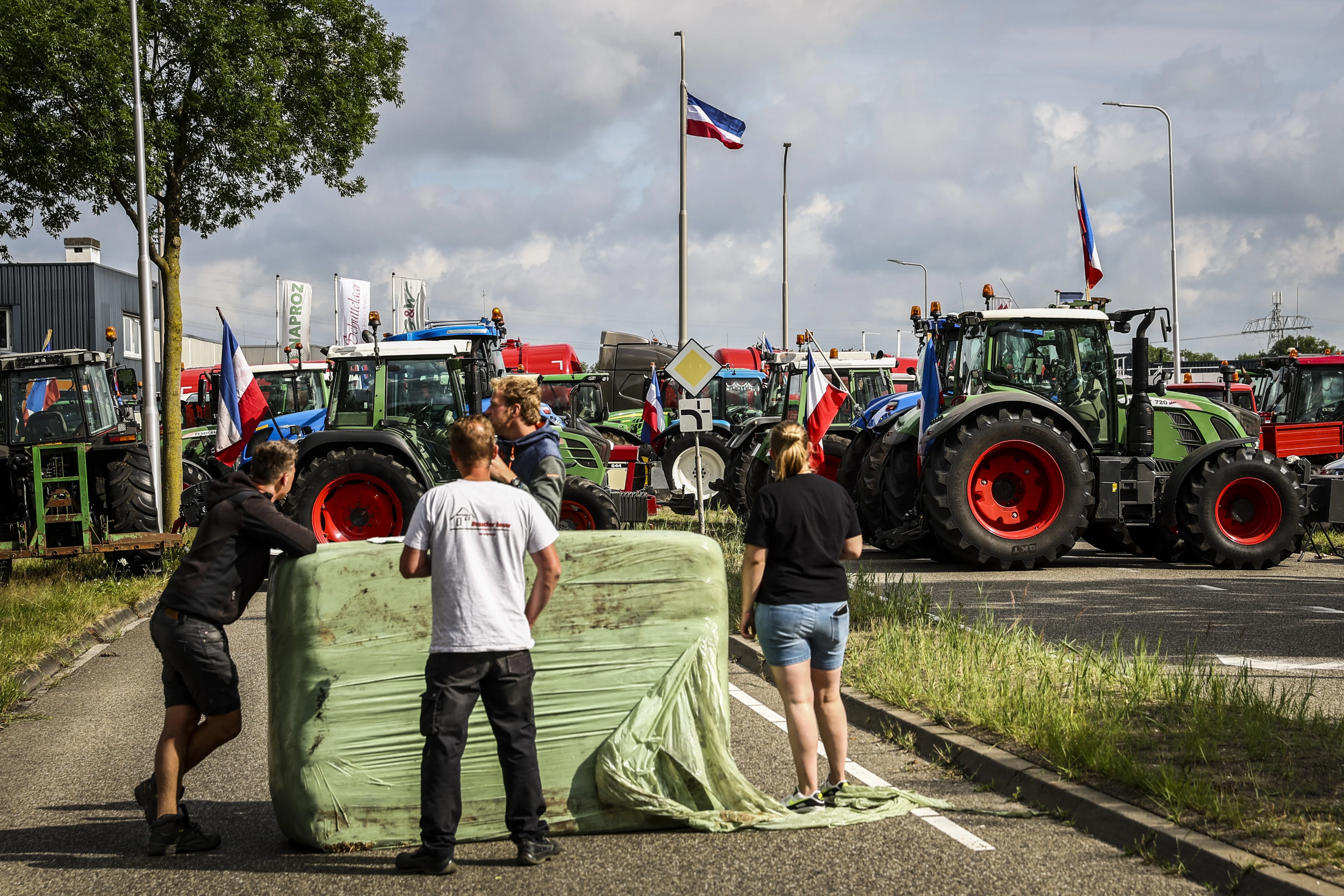 Taakstraf voor relschoppers bij boerenprotest Zwolle