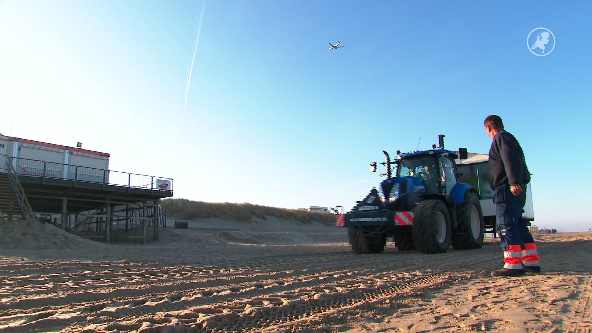 Huisjes plaatsen, zand scheppen: Egmond werkt aan strandzomer