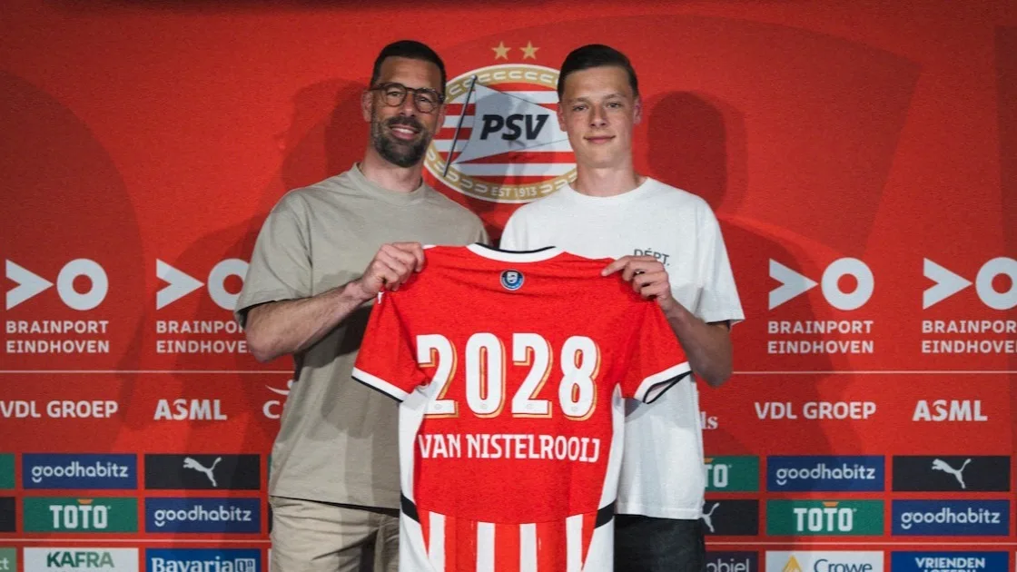 PSV legt zoon van Ruud van Nistelrooij voor drie jaar vast