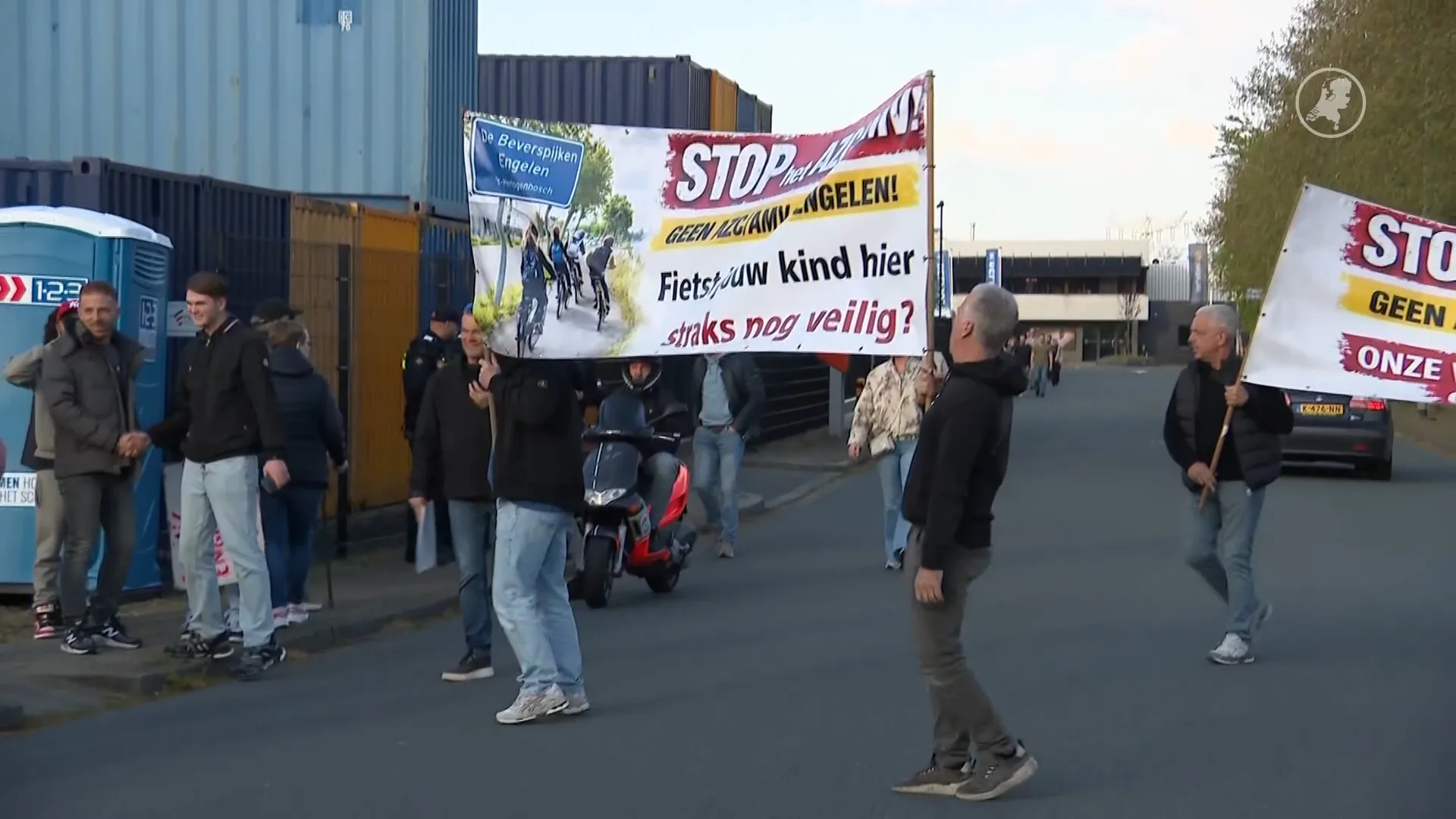 Opstand in Engelen: demonstranten fel tegen nieuwe azc-locatie