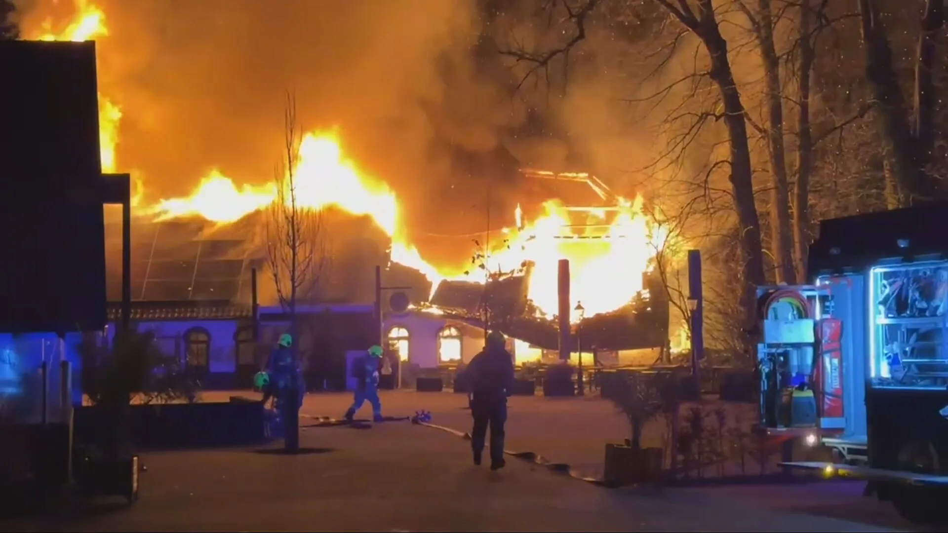 Enorme vlammenzee verwoest pannenkoekenrestaurant Ede