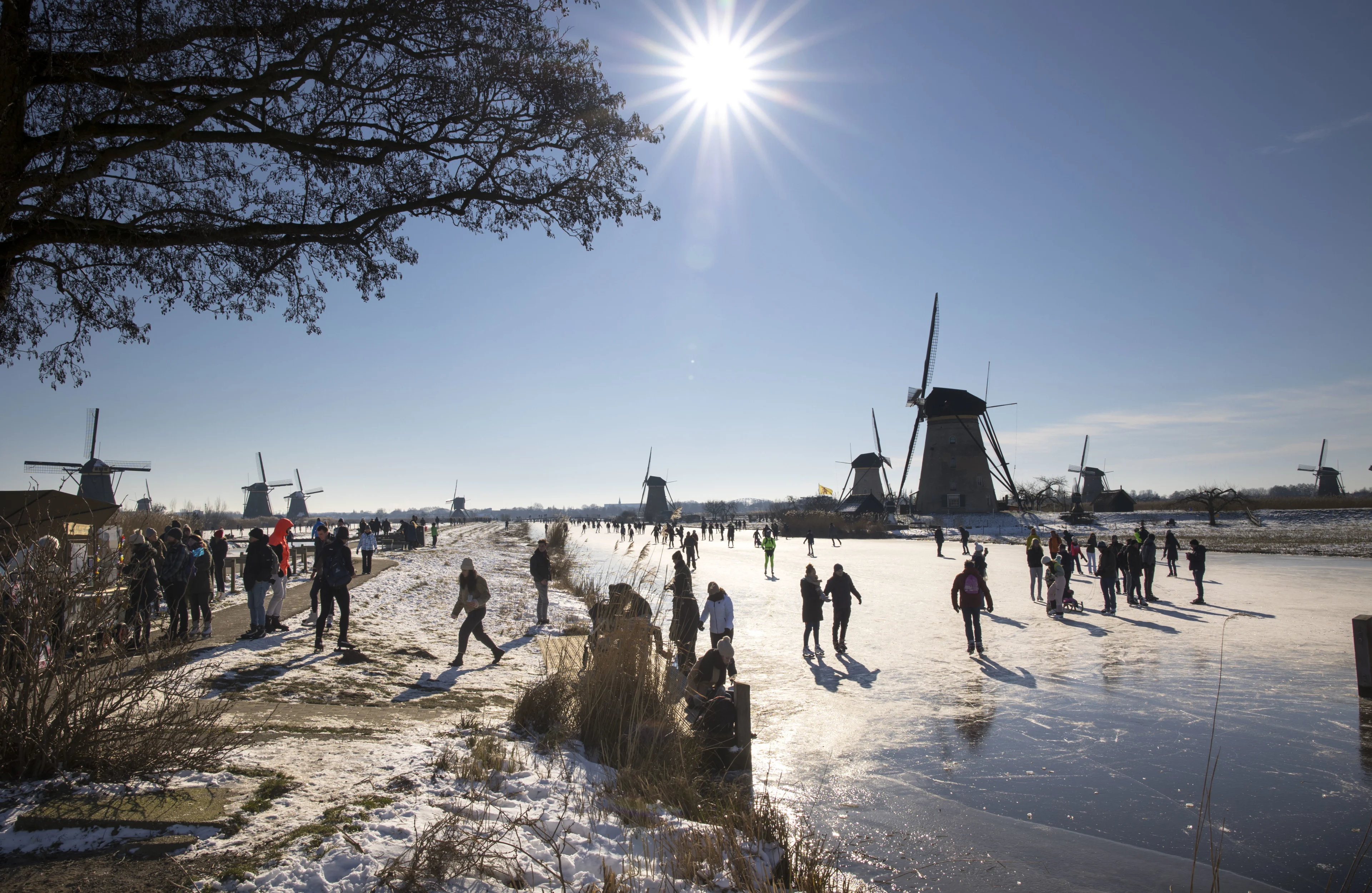 Na morgen is het gedaan met de schaatspret, zachtere lucht trekt land binnen
