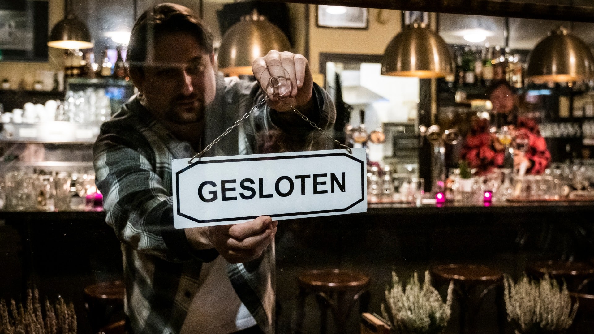 Vakbondsleider voorziet economische achterstand Nederland: 'Er is van alles mis'