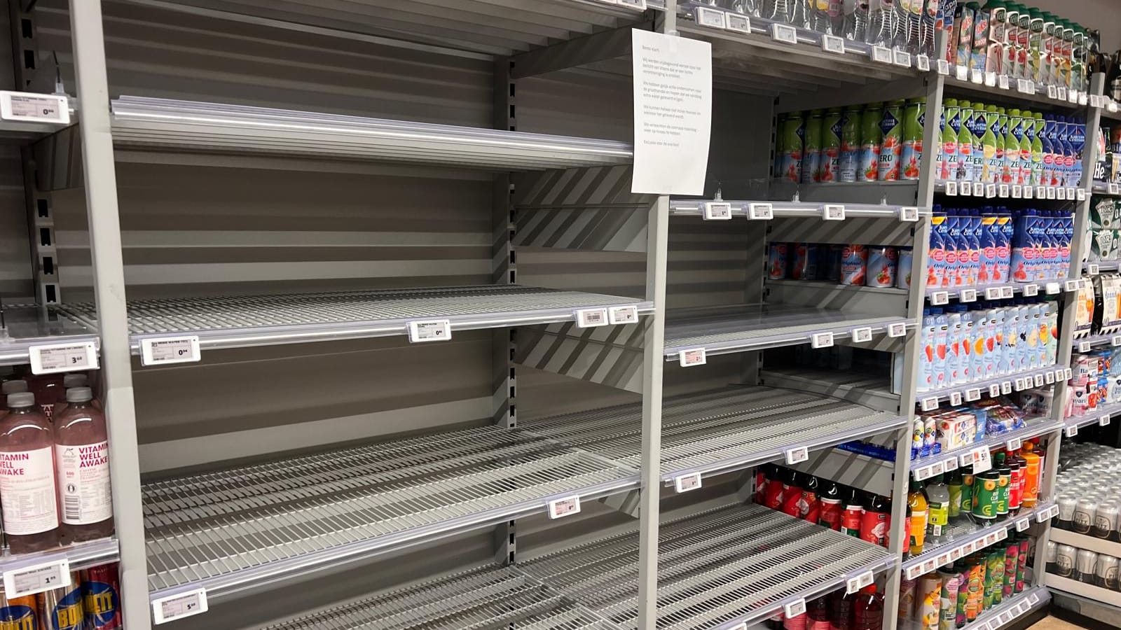 Mogelijk pas na weekend water volledig aangevuld na run op Apeldoornse winkels