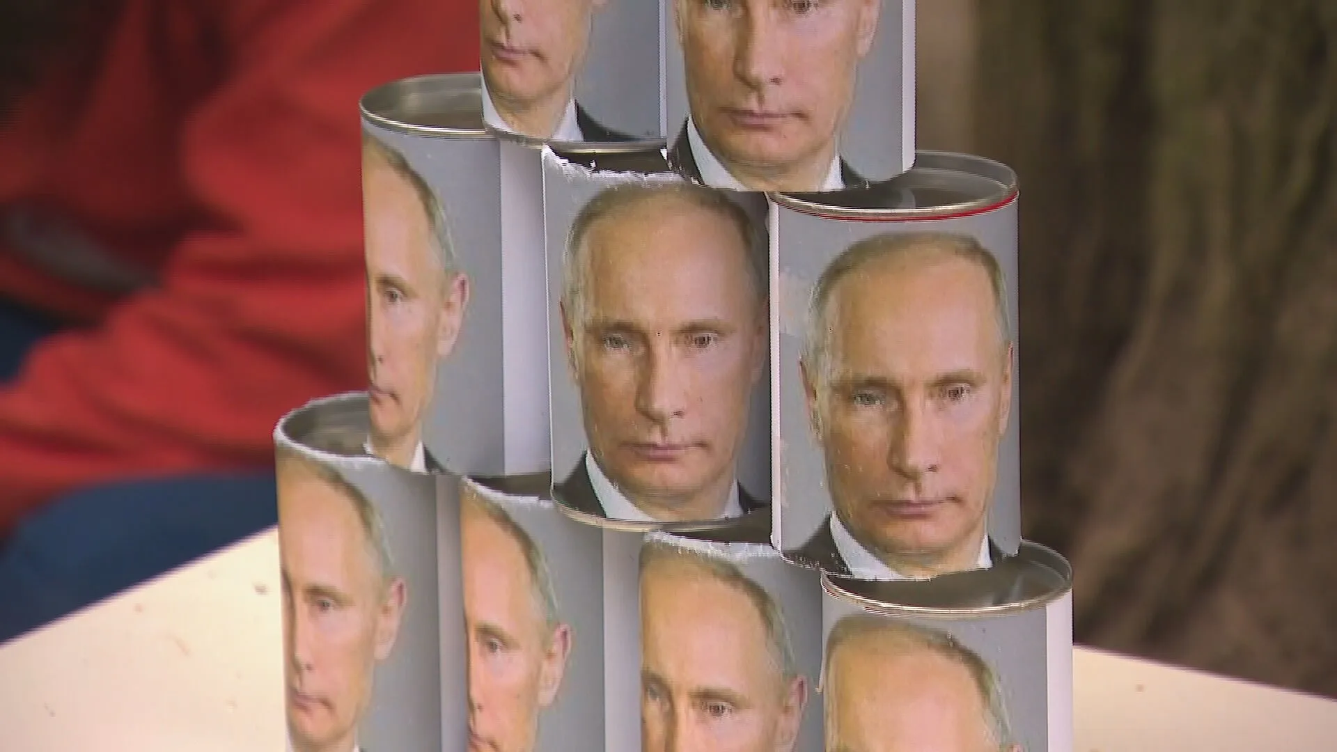 Jeugdige Amsterdammers zorgen voor omverwerping president Poetin