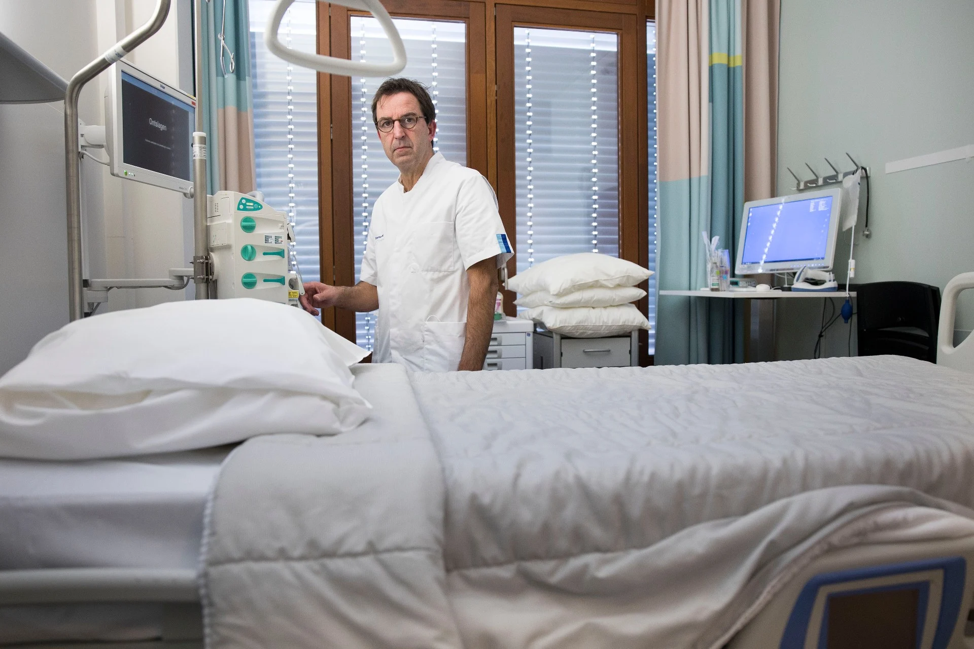 LIVEBLOG | IC-voorman Gommers niet overtuigd van nut avondklok