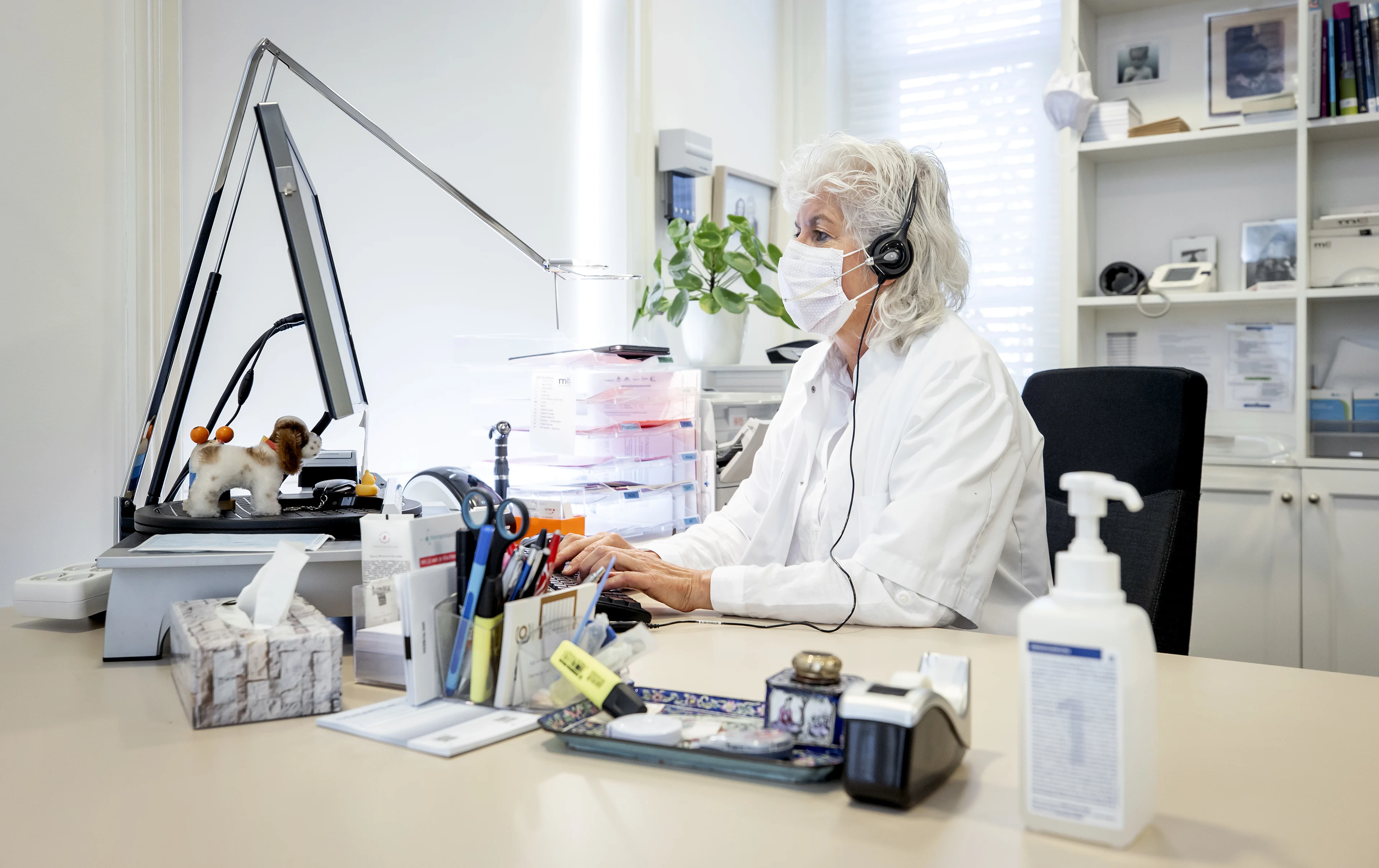 'Bel niet met je huisarts voor vrijstelling van mondkapjesplicht'