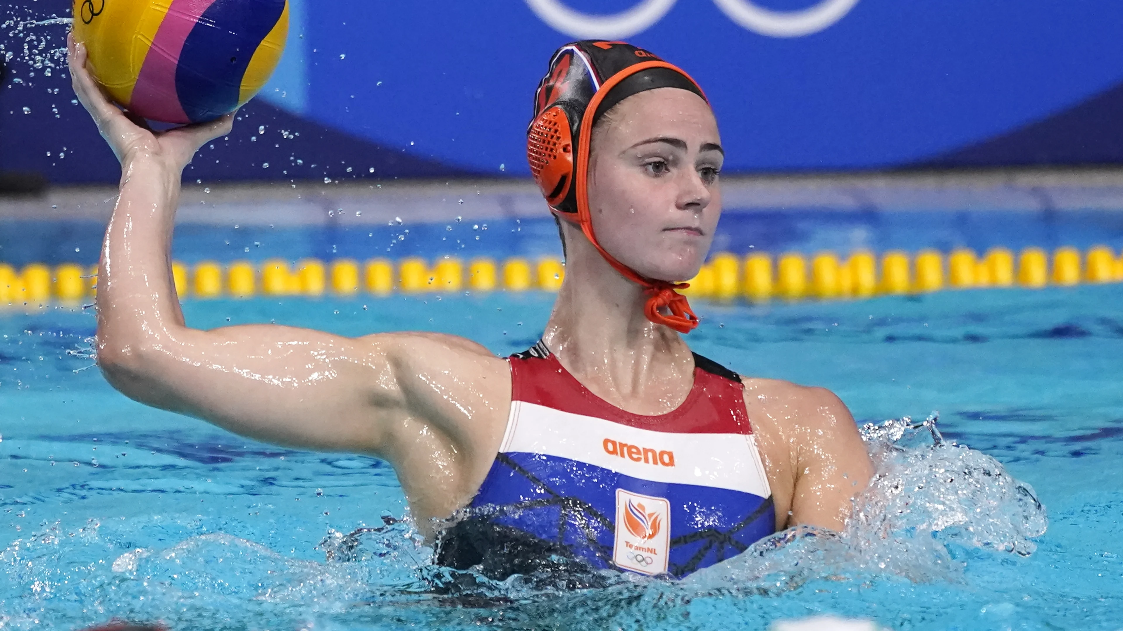 Waterpolosters trappelen om plek in halve finale na monsterzege op Zuid-Afrika