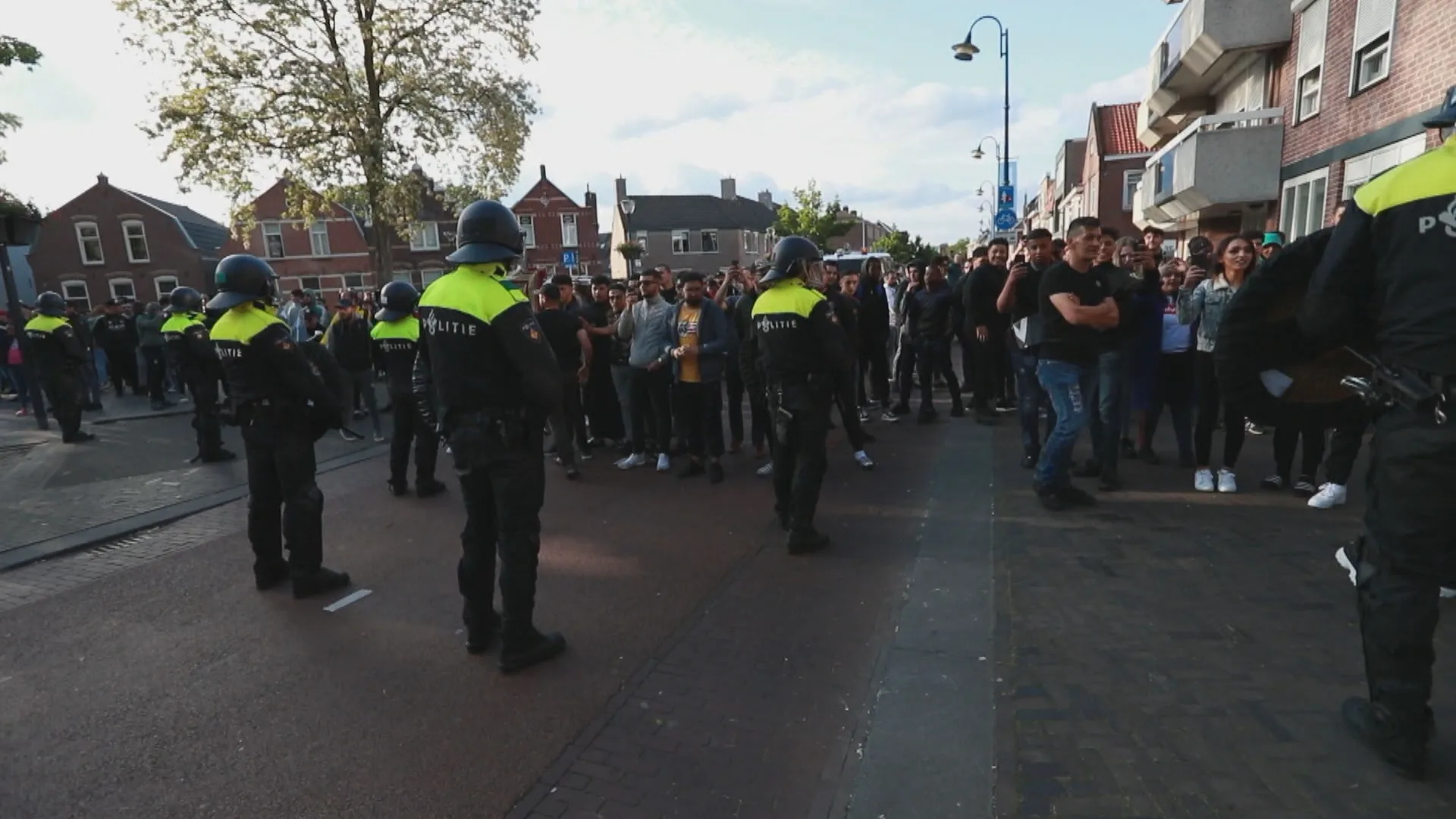 OM eist taakstraffen tegen relschoppers rond Pegida-demonstratie