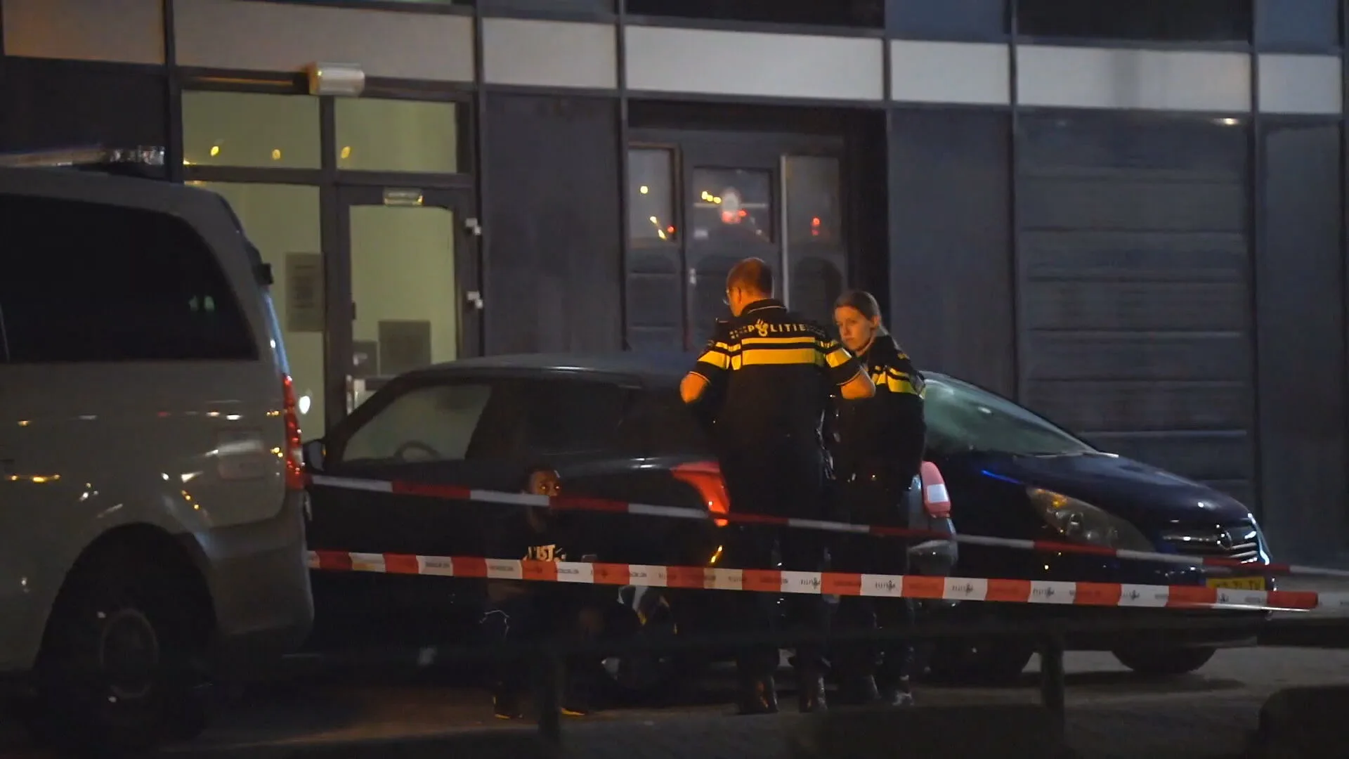 Zwaargewonde bij schietpartij in Rotterdam, drie mannen aangehouden