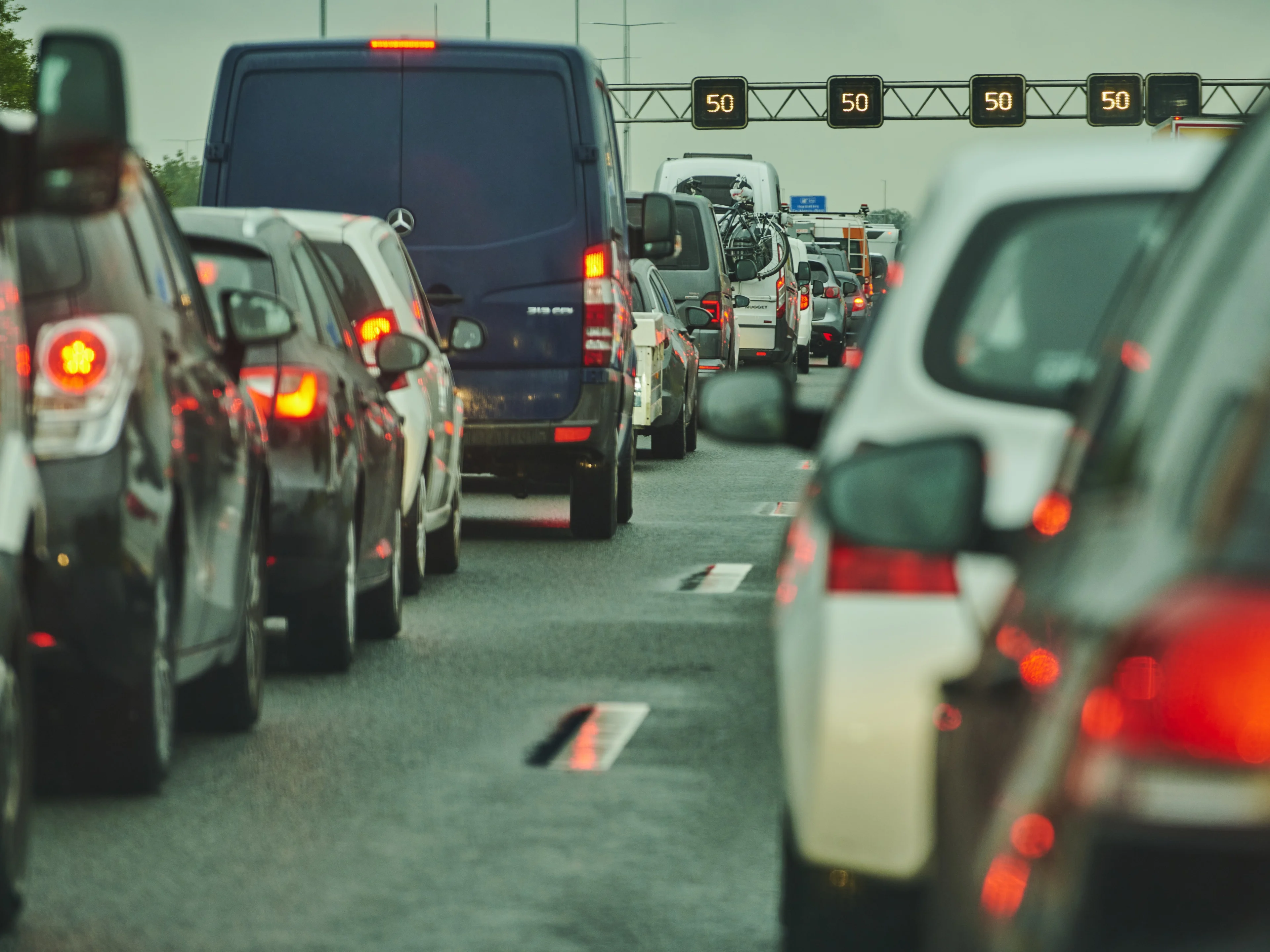 Allemaal tegelijk de weg op: ANWB verwacht flinke files