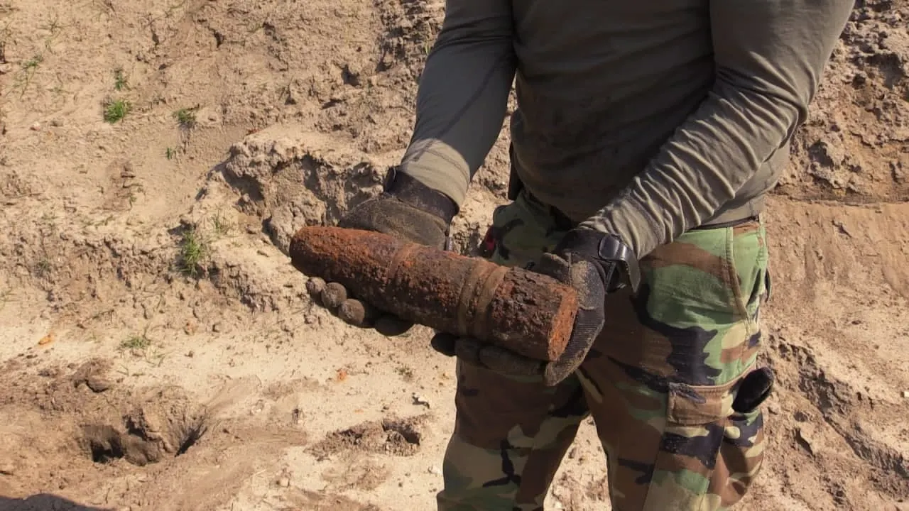 Levensgevaarlijke granaat uit De Lutte blijkt meegenomen door voorbijganger