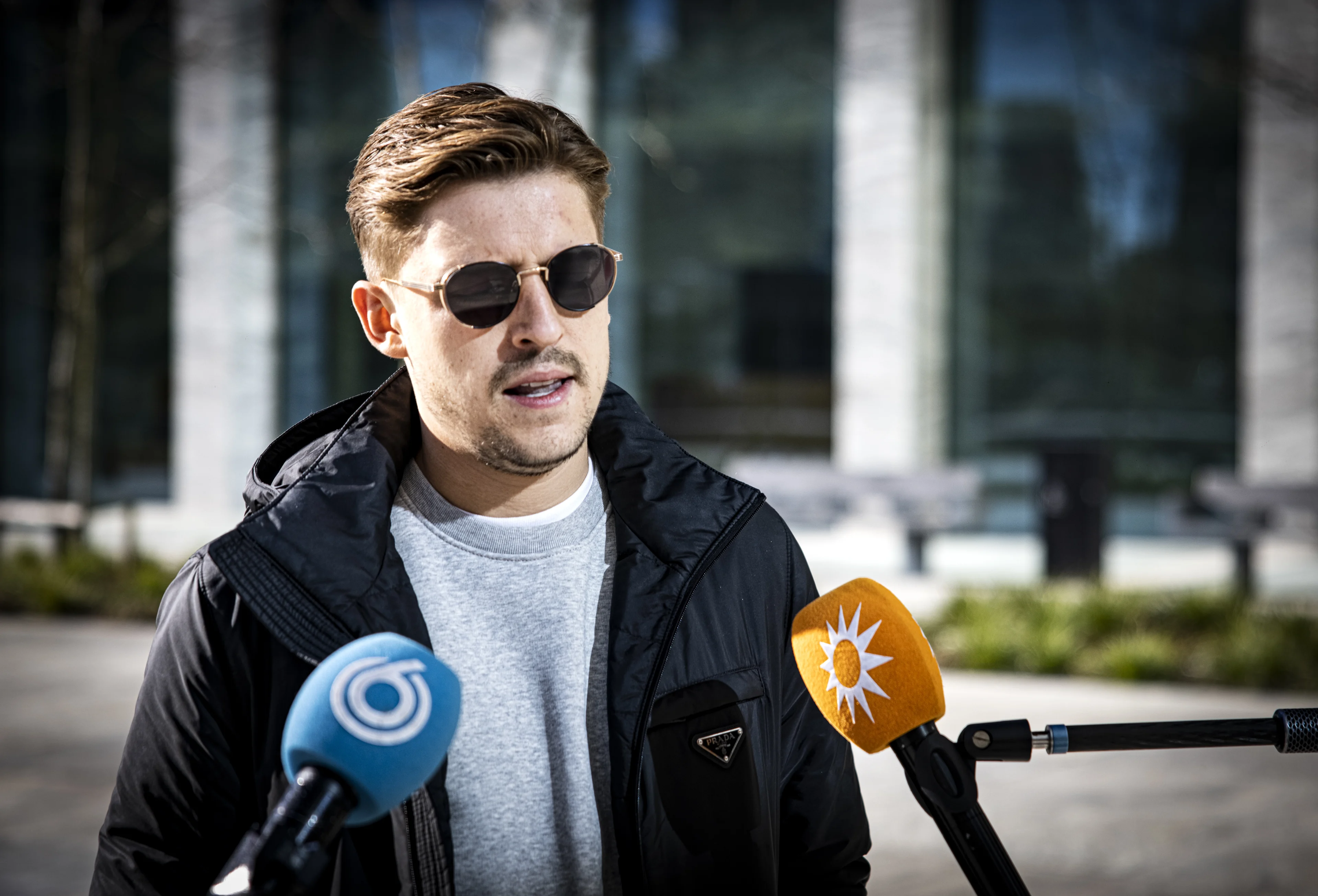 Politiemedewerker geschorst die mogelijk informatie Lil Kleine lekte