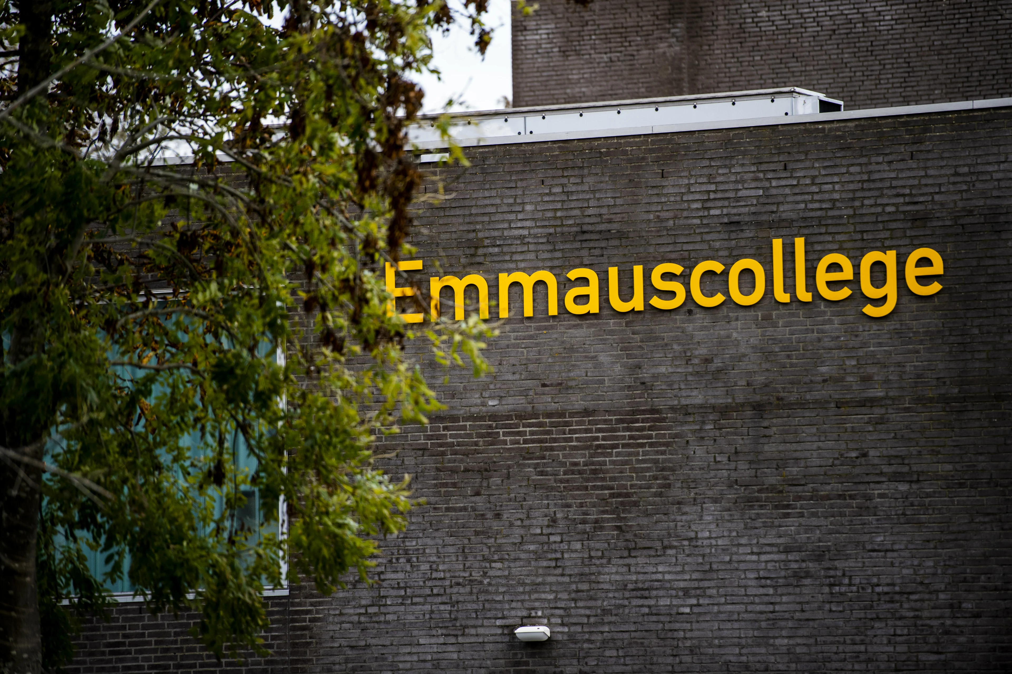 Twee tieners aangehouden om bedreiging ondergedoken docent