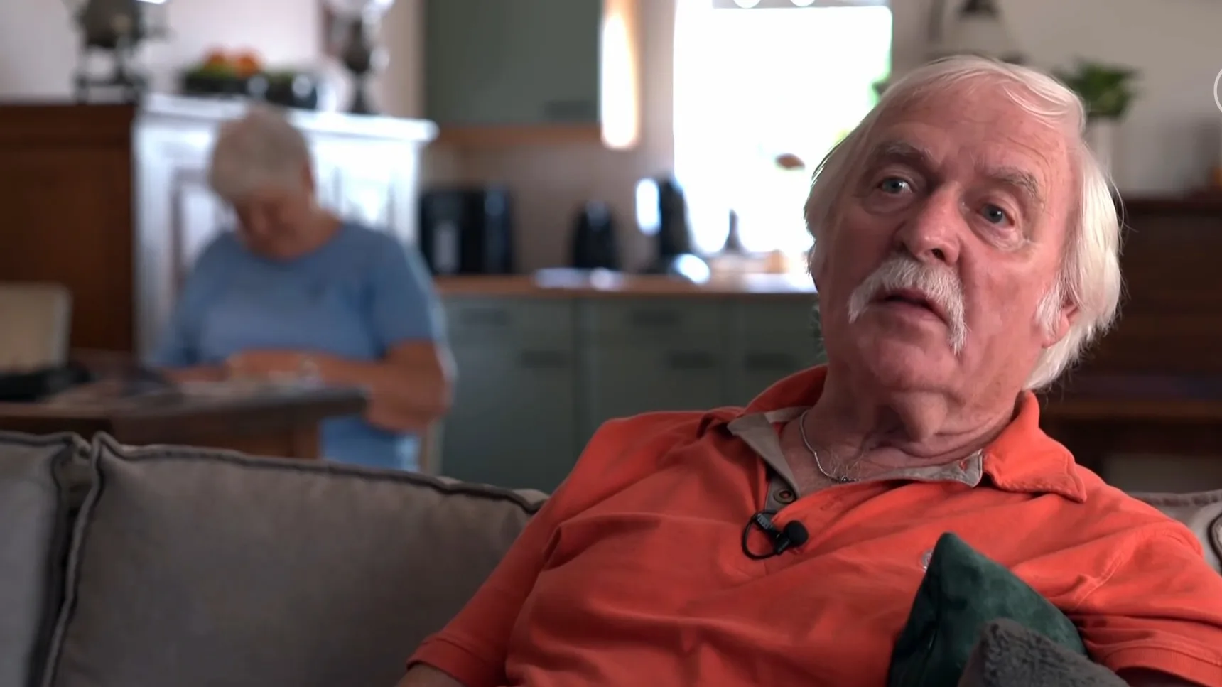 Opa Wim kijkt hele dag Tour de France voor kleinzoon Thymen: 'Alleen snel naar wc'