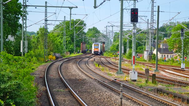 Man steekt meerdere reizigers neer in trein vlakbij Kerkrade