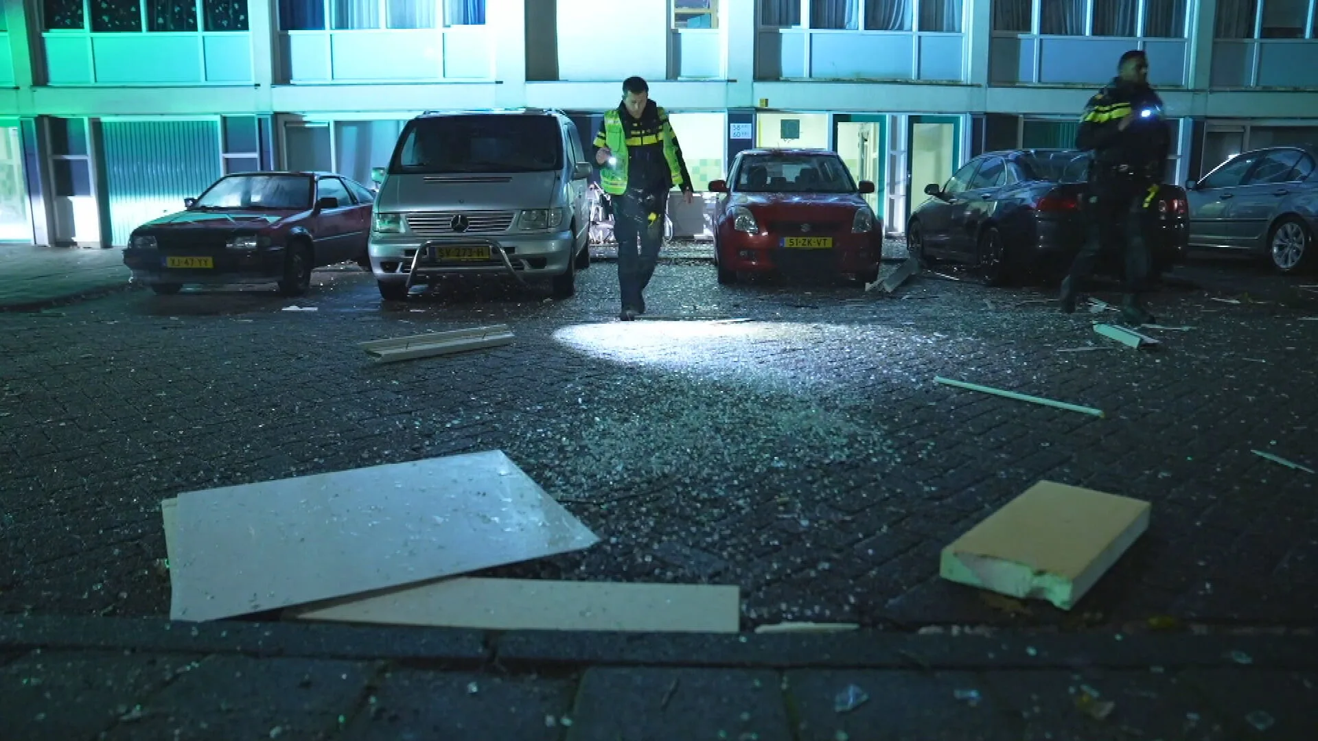 Evacuaties en een lichtgewonde door explosie bij woning Spijkenisse