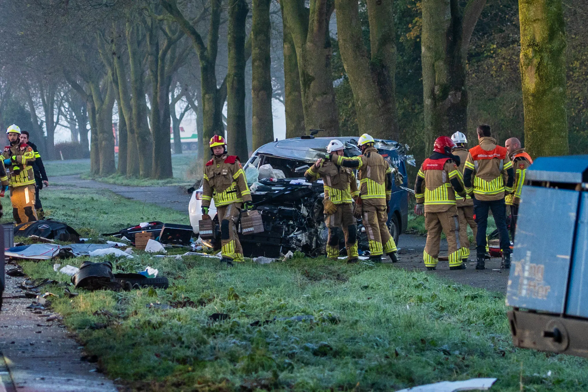 Zwaargewonde bij ernstig ongeluk met vier voertuigen bij Biddinghuizen