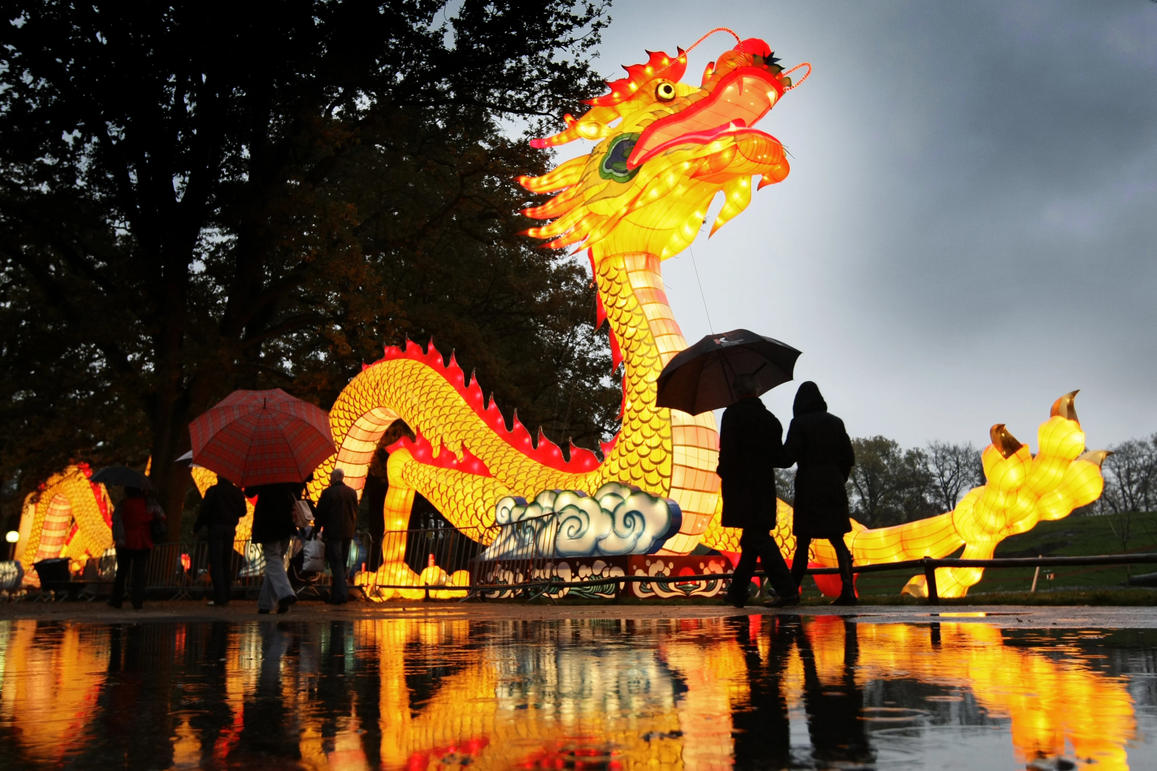Henk en Jannet staken spaargeld in tentoonstelling die nu op losse schroeven staat: 'Het is een ramp'