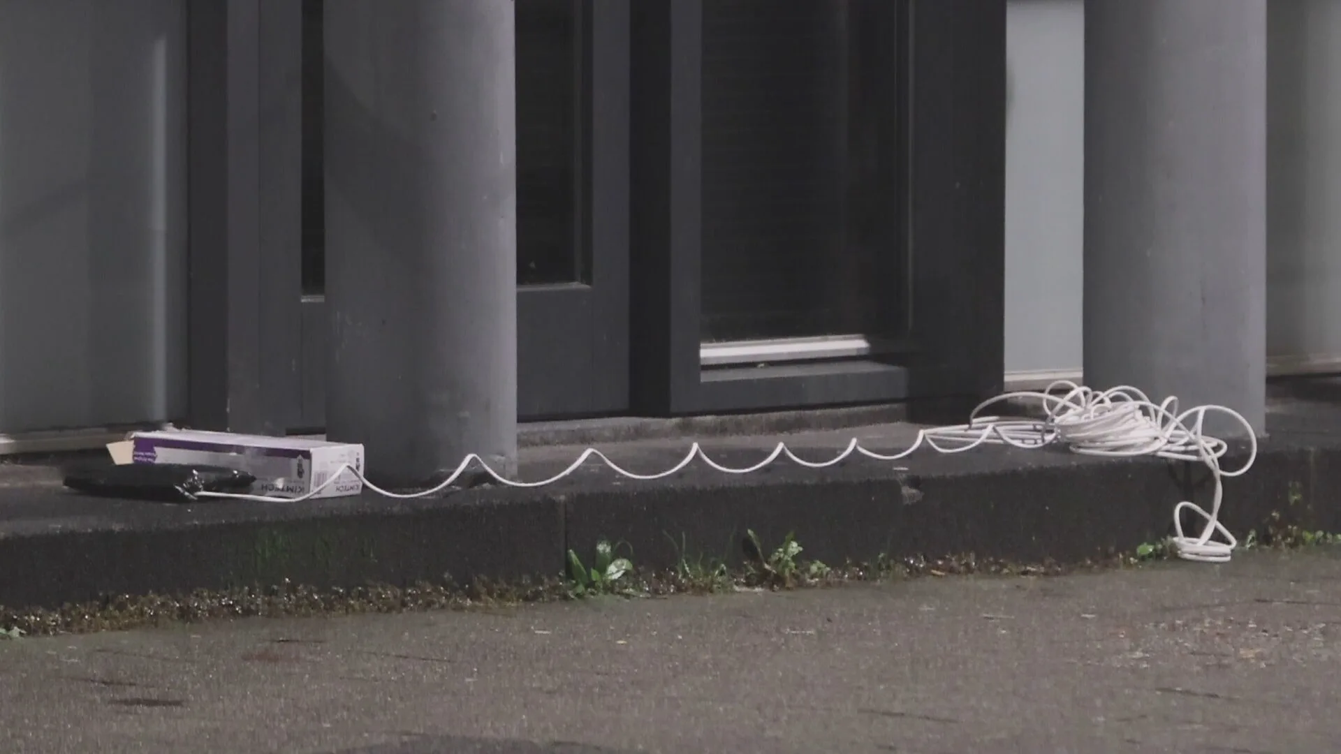 Restaurantketen doelwit van explosieven en beschietingen, eigenaar 'weet niet waar het vandaan komt'