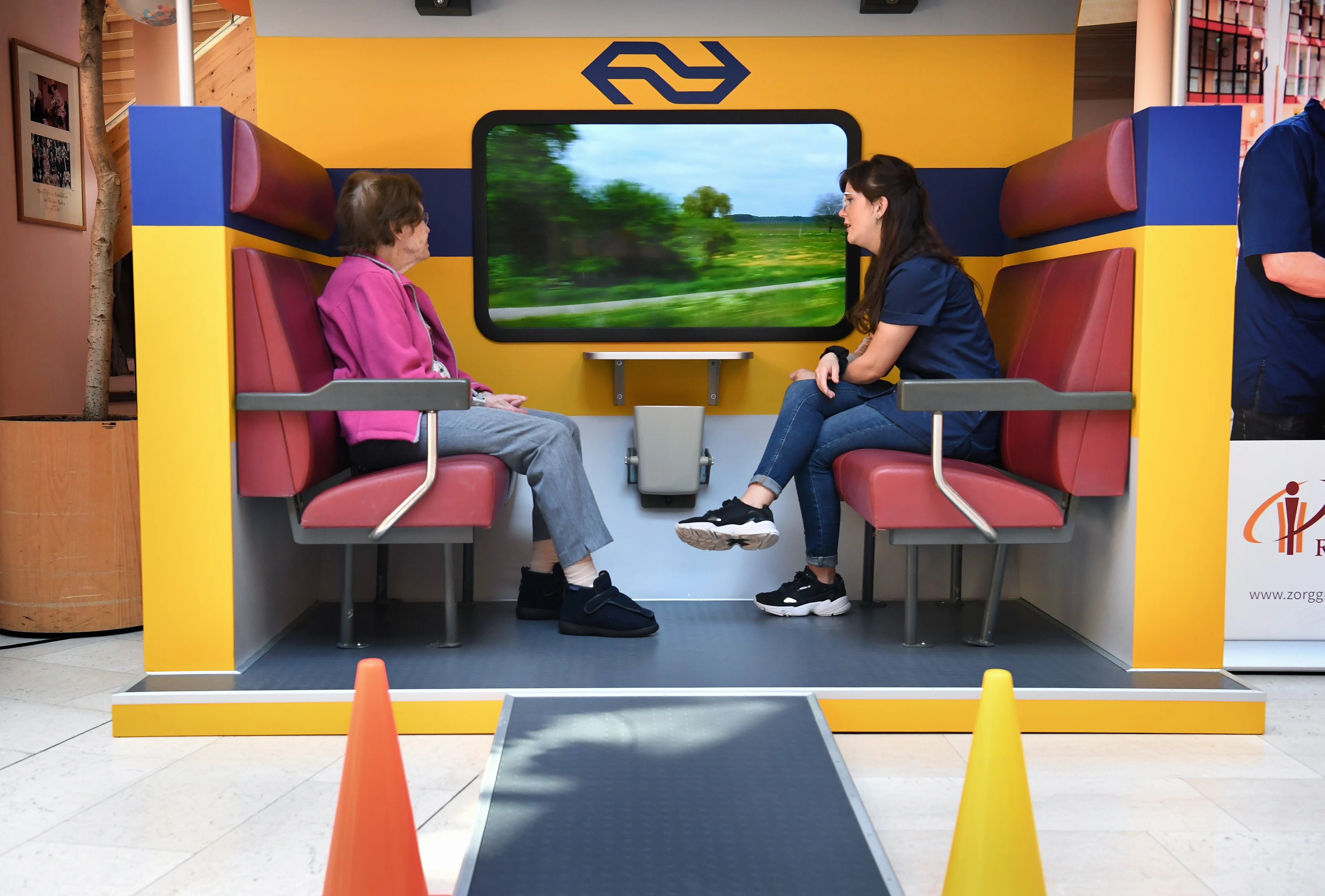 Aantal verpleeghuizen krijgt eigen treincoupé voor bewoners met dementie