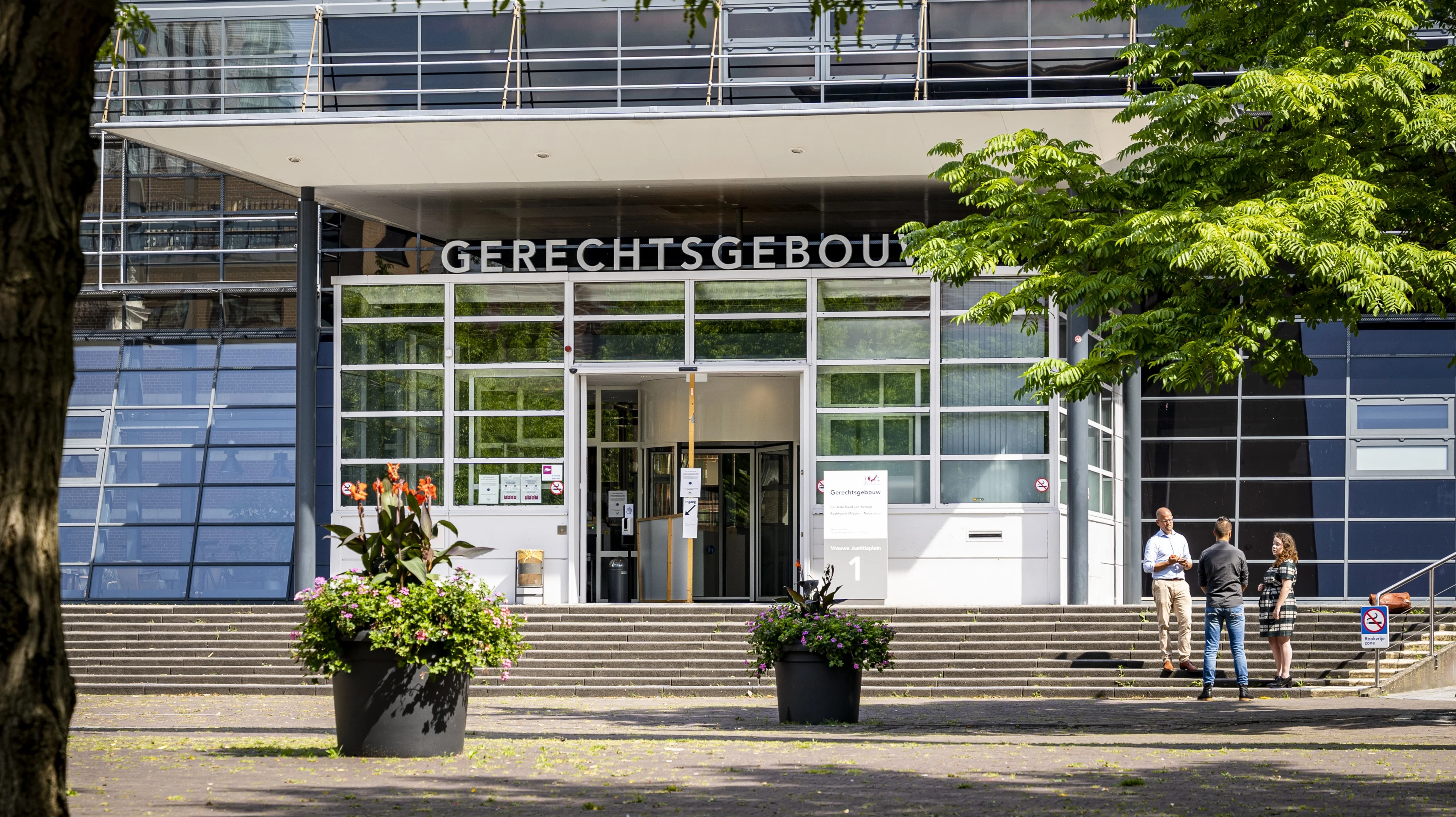 Acht jaar cel voor man die jarenlang minderjarige dochters misbruikte 