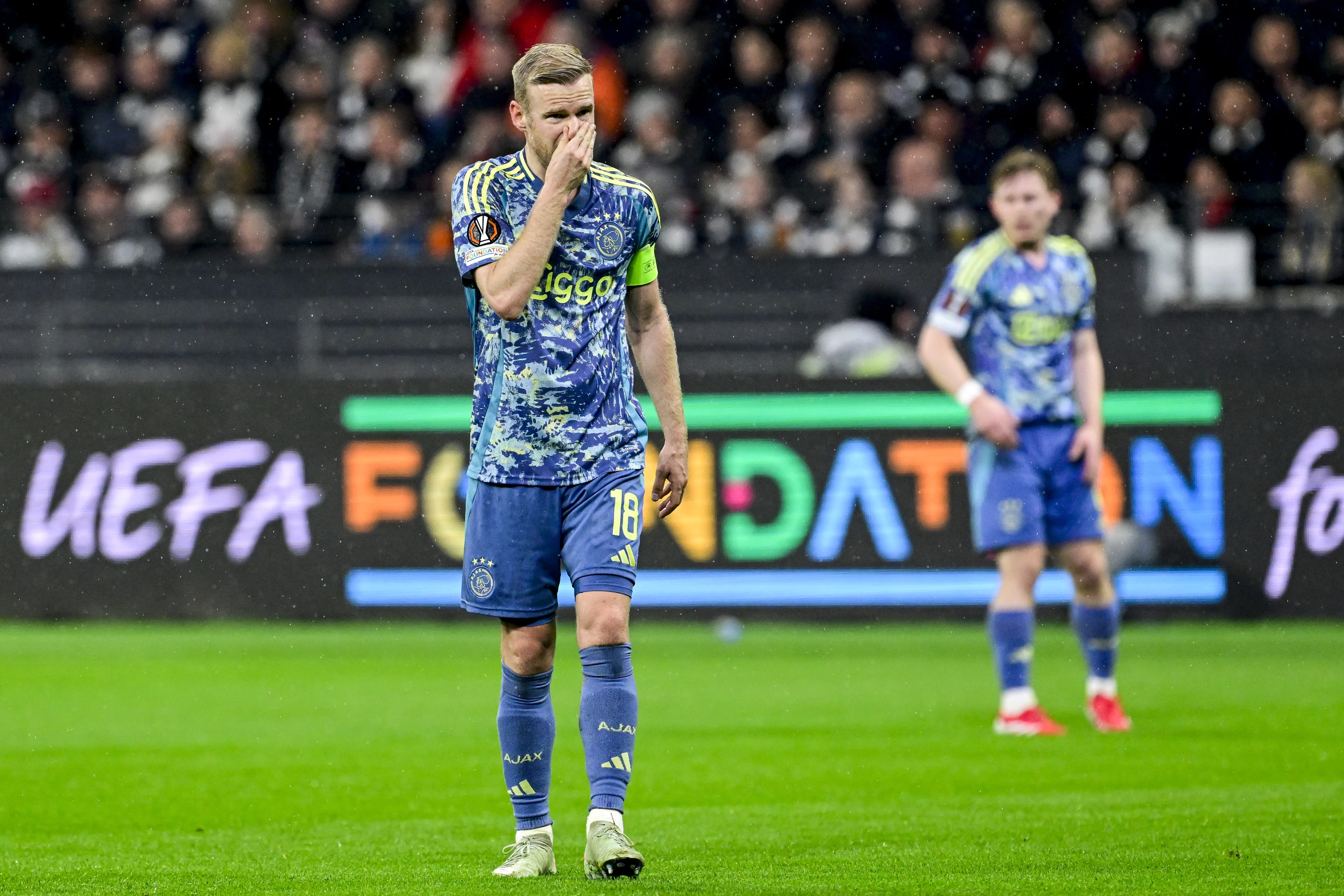 Ajax met zware nederlaag uit Europa League