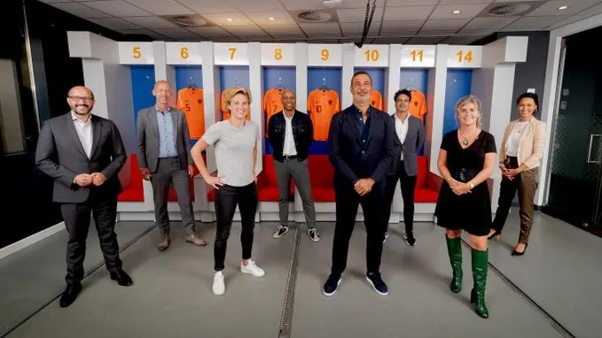 KNVB wil met commissie Mijnals racisme in het voetbal buitenspel zetten