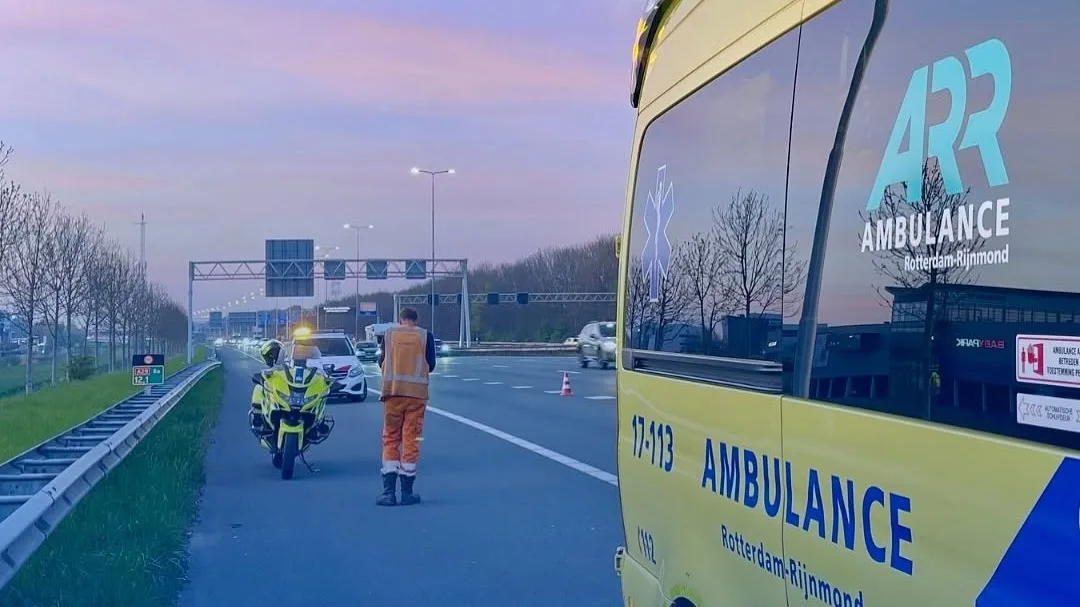 Politie uitgescholden door 'onwel geworden' vrouw op A29