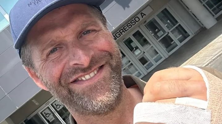 Hugo de Jonge in ziekenhuis na lelijke val op vakantie: 'Onze zorg in Nederland is echt de beste'