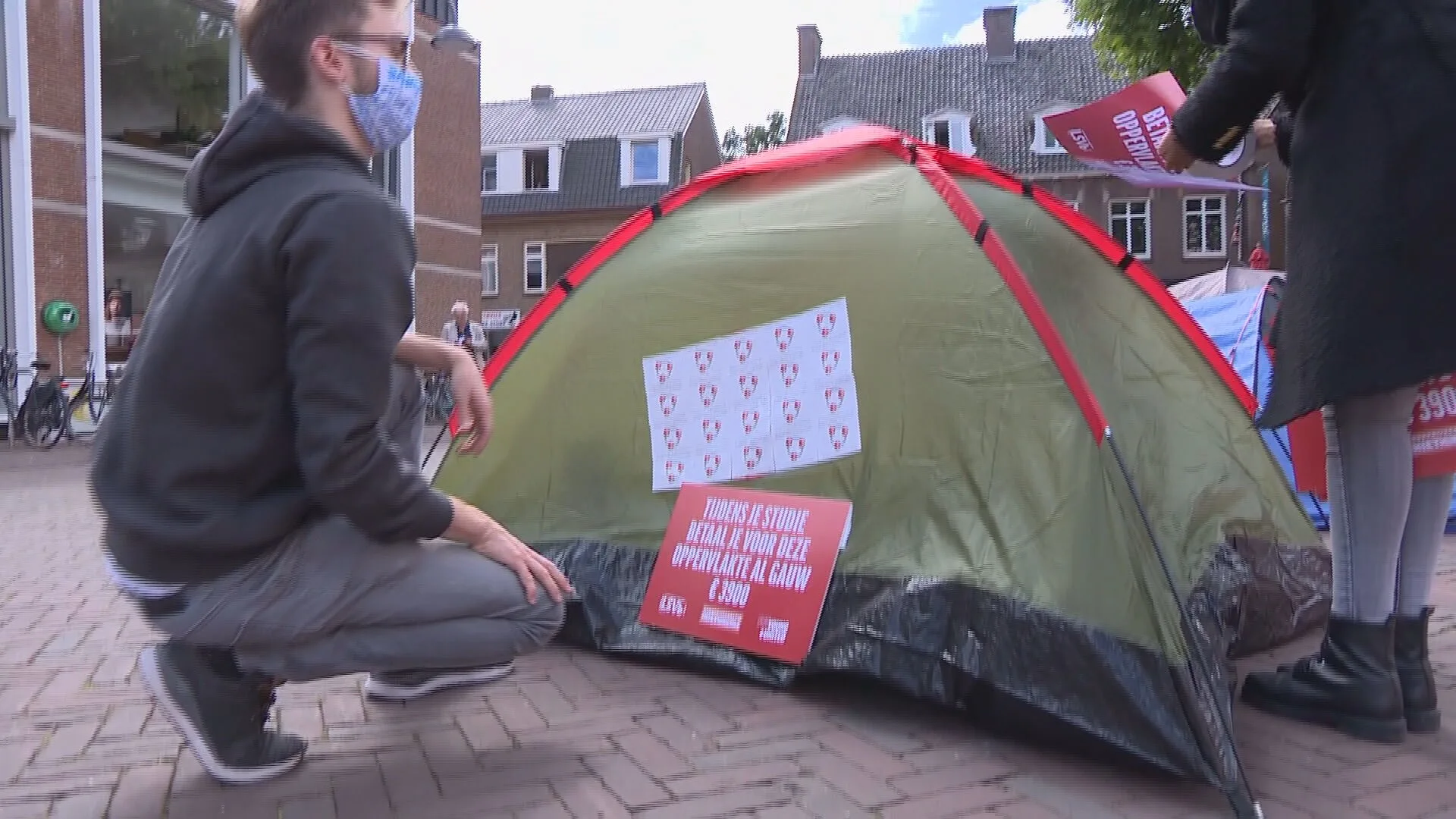 Studenten zetten tentjes op tegen torenhoge huurprijzen: 'Het wordt alleen maar duurder'