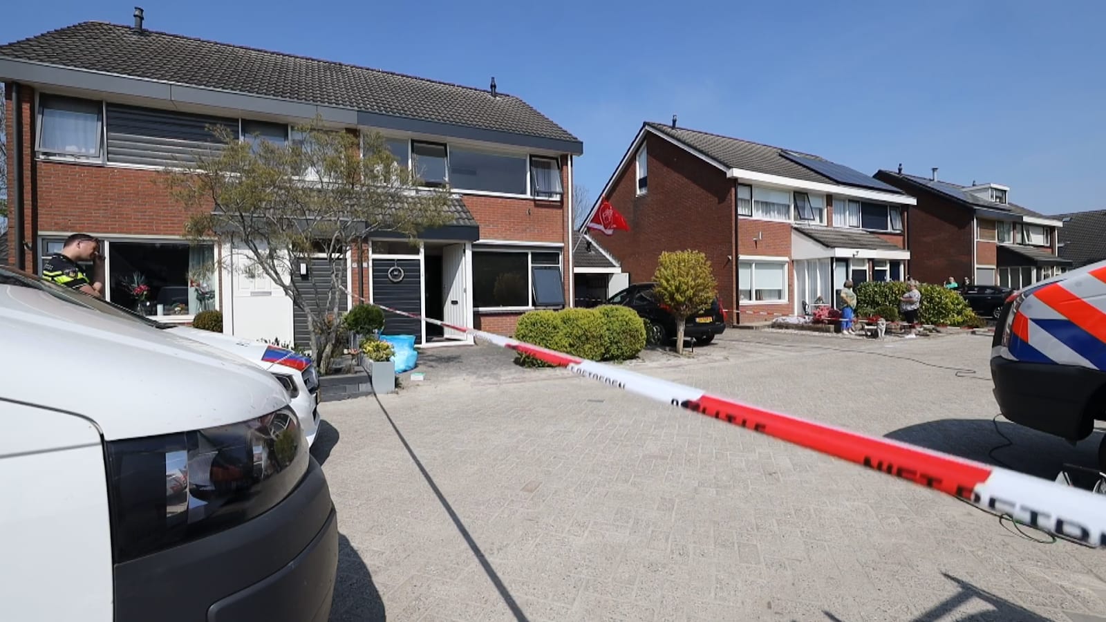 Politie vermoedt poging tot doodslag op moeder en kind in Dokkum