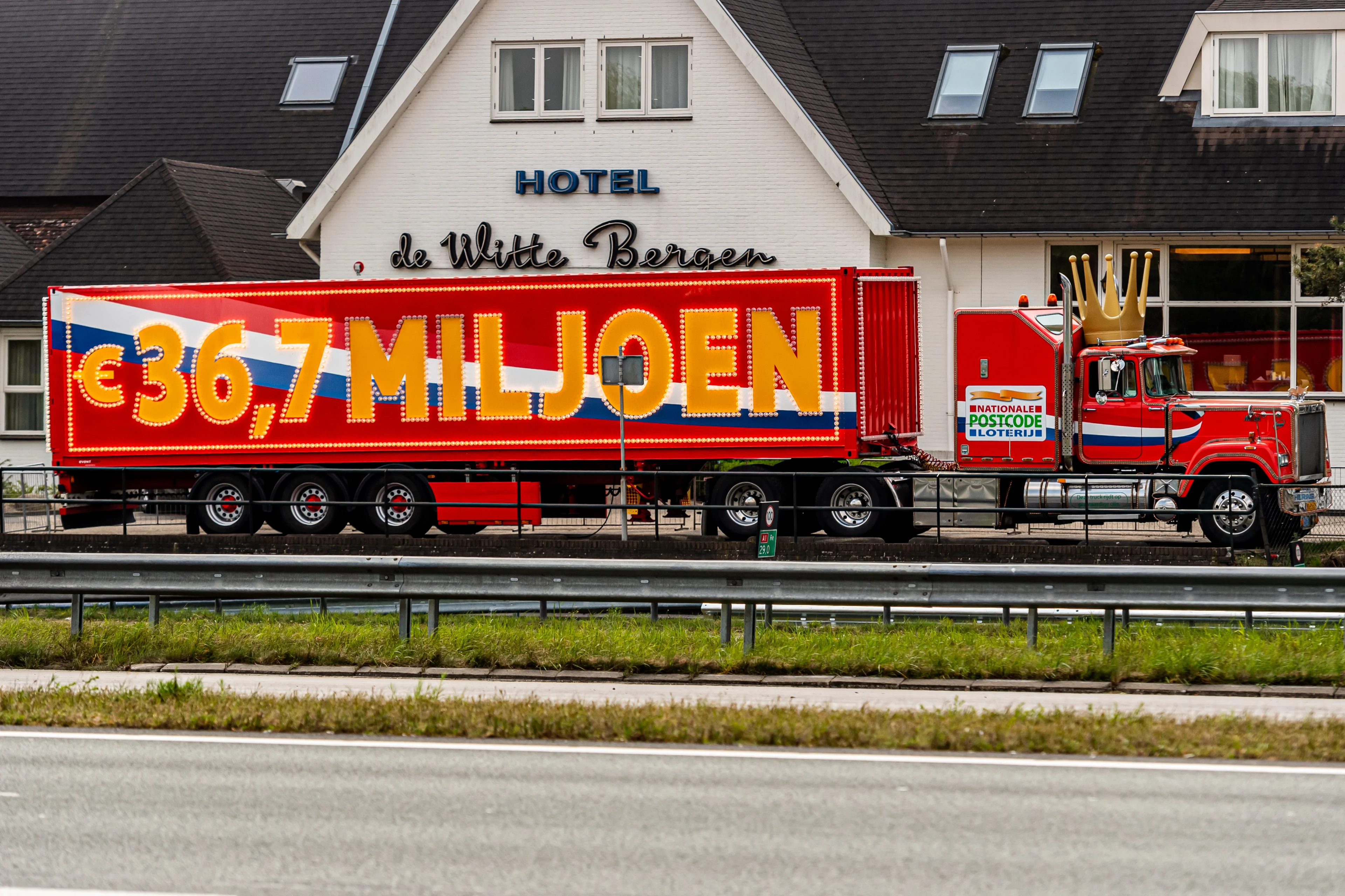 Onmogelijk veel geluk voor Schiedammers: Postcodeprijs valt weer in dezelfde straat