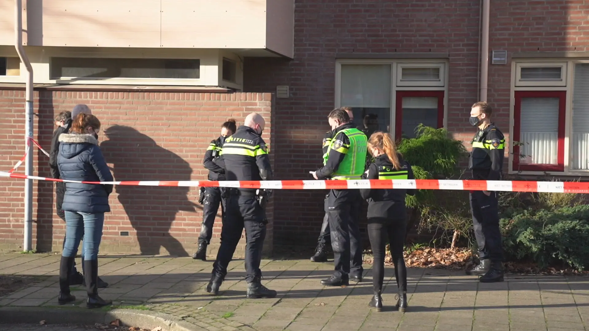 Politie schiet man neer in Eindhoven vanwege 'dreigende situatie'